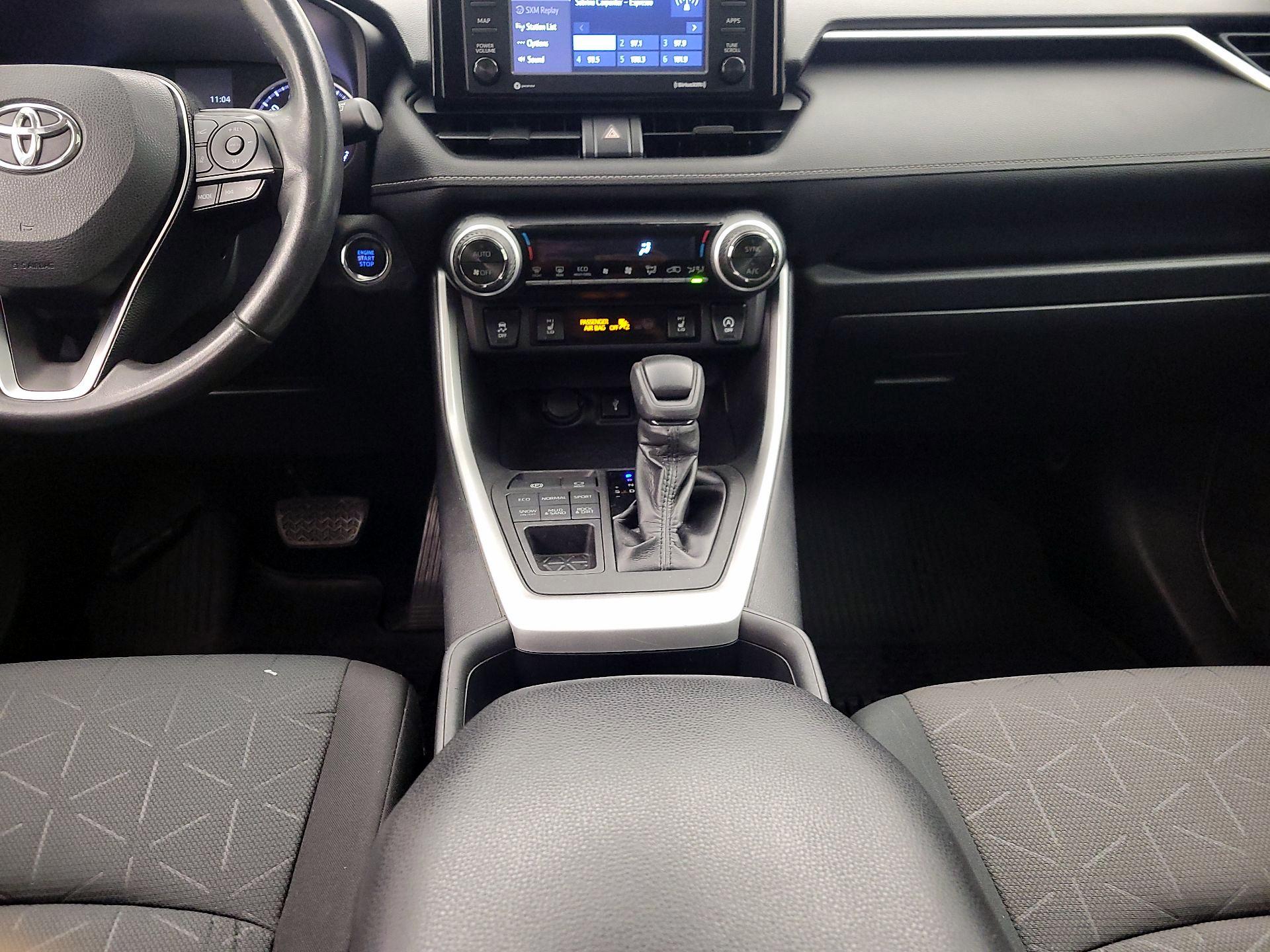 Thumbnail: 2020 Toyota RAV4 - 17