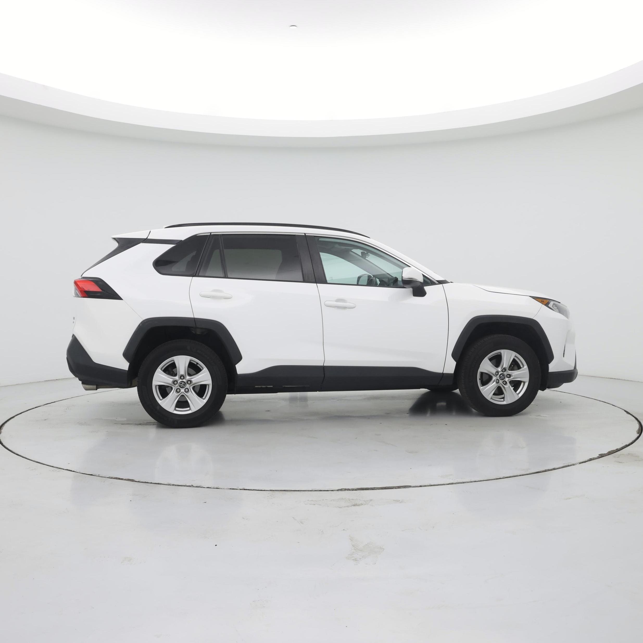 Thumbnail: 2020 Toyota RAV4 - 7