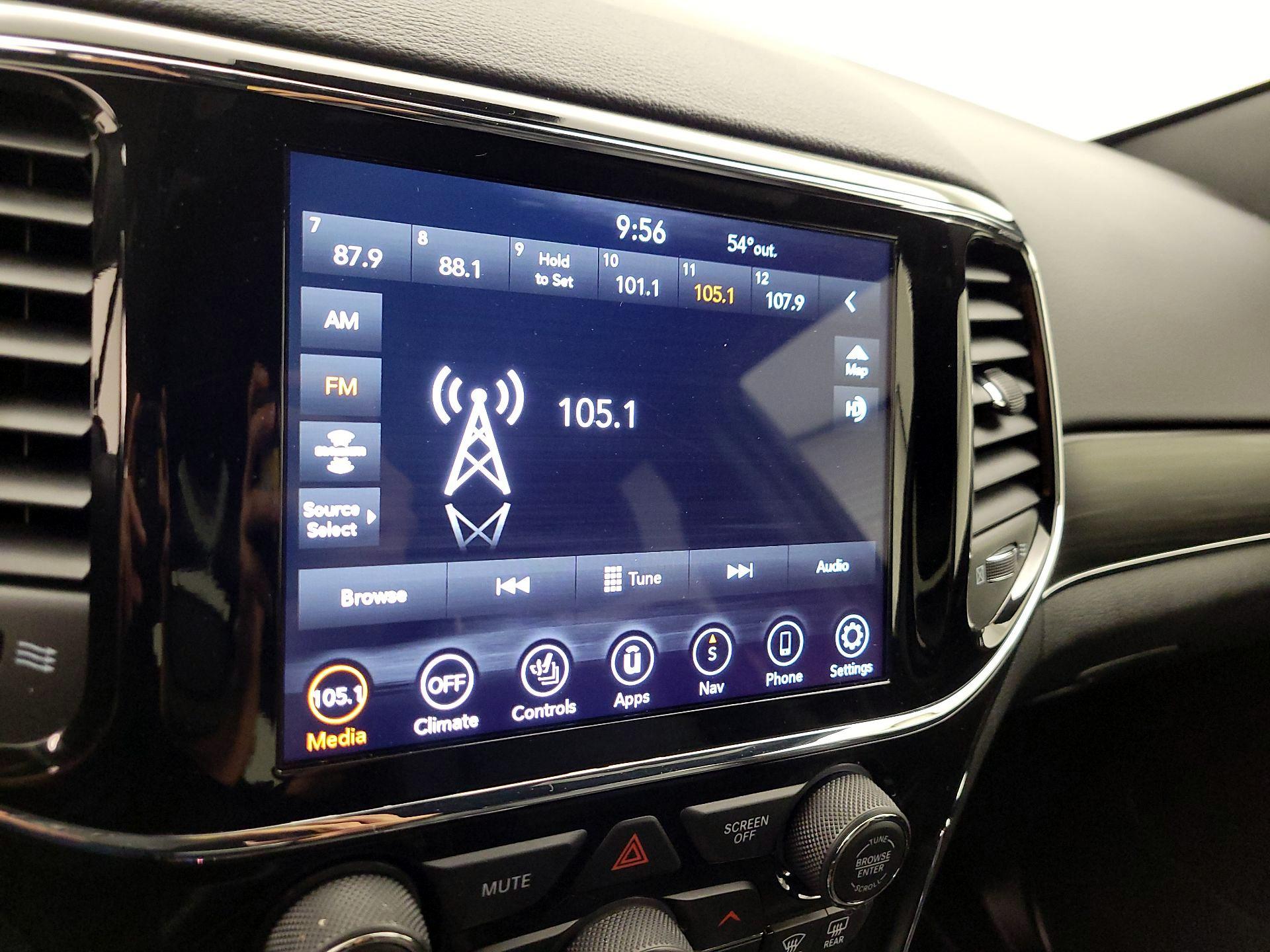 Thumbnail: 2021 Jeep Grand Cherokee - 16