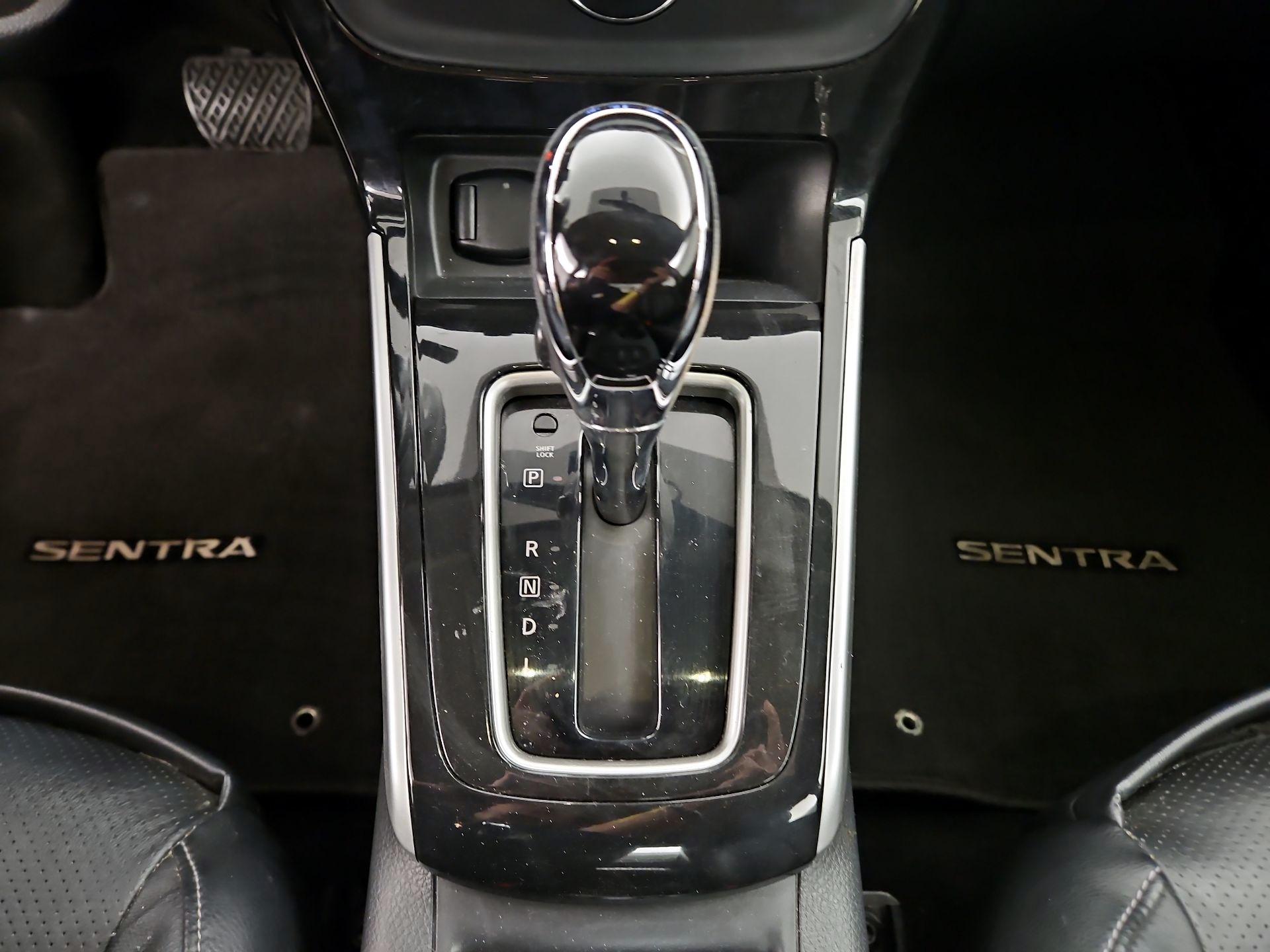 Thumbnail: 2017 Nissan Sentra - 18
