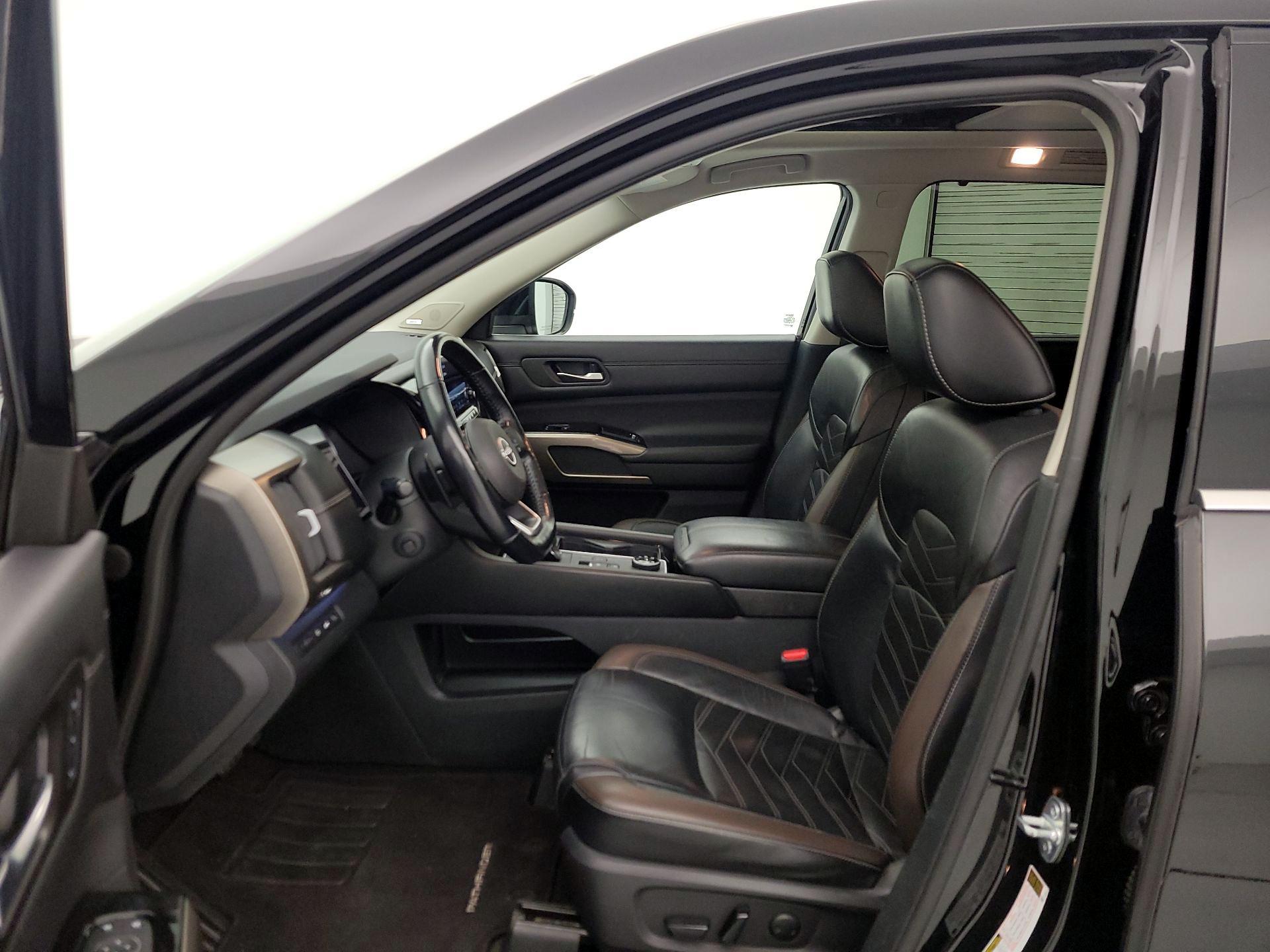 Thumbnail: 2022 Nissan Pathfinder - 11