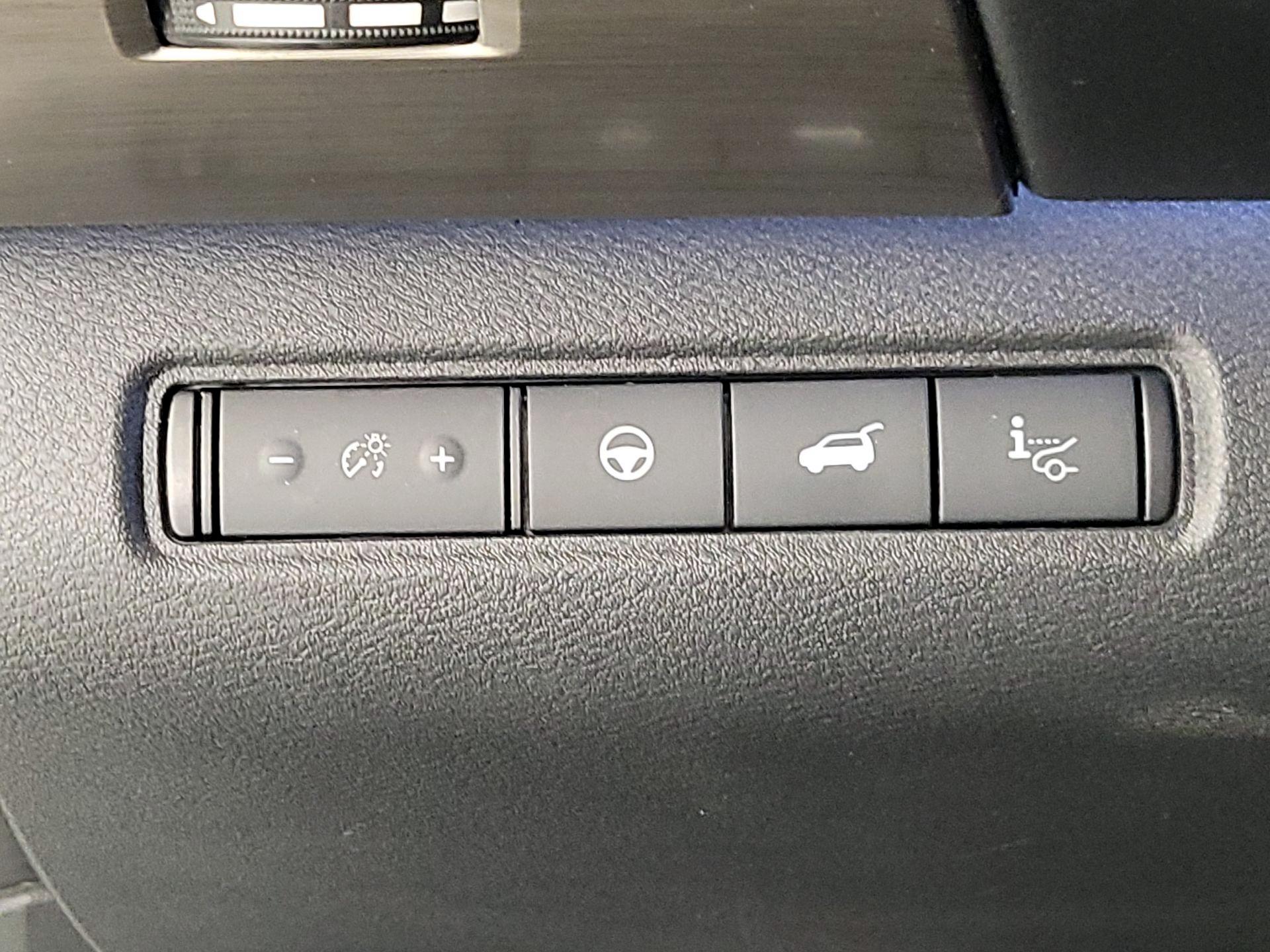 Thumbnail: 2022 Nissan Pathfinder - 13