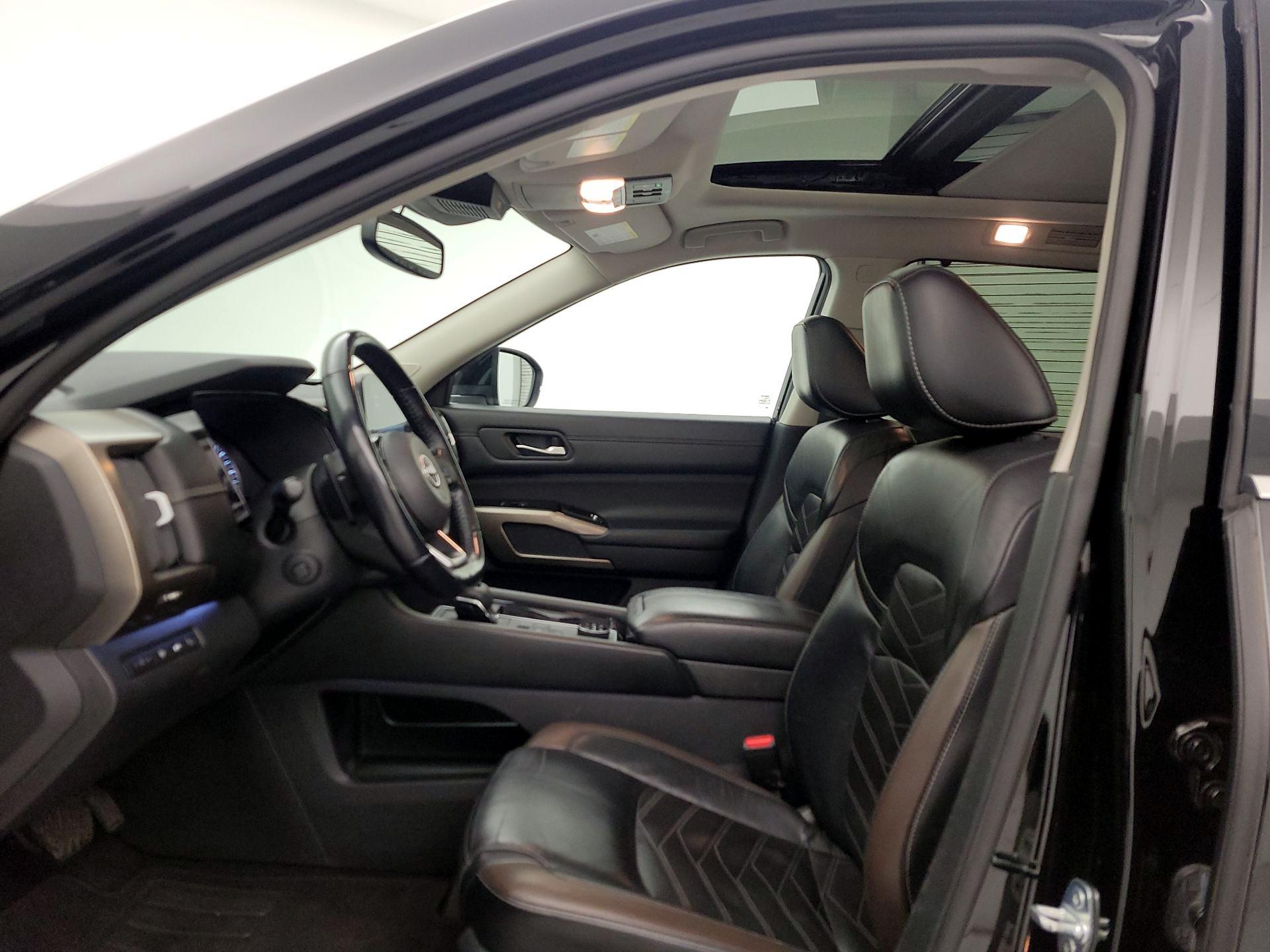 Thumbnail: 2022 Nissan Pathfinder - 19