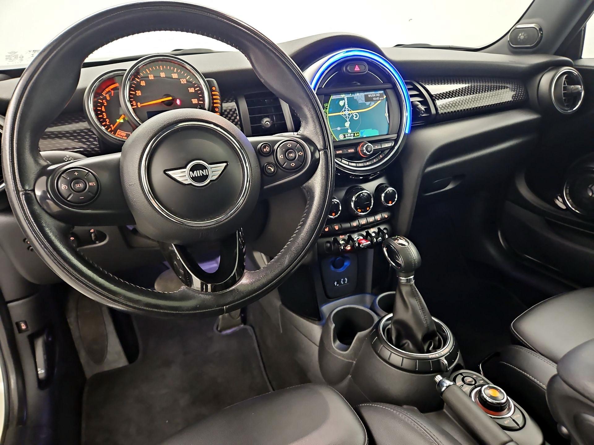 Thumbnail: 2015 MINI Cooper Hardtop - 9