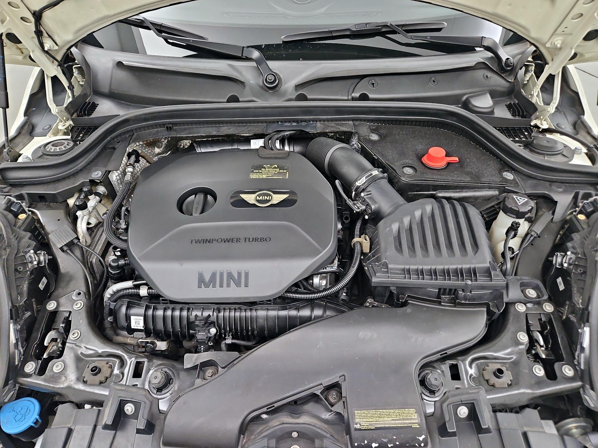 Thumbnail: 2015 MINI Cooper Hardtop - 20
