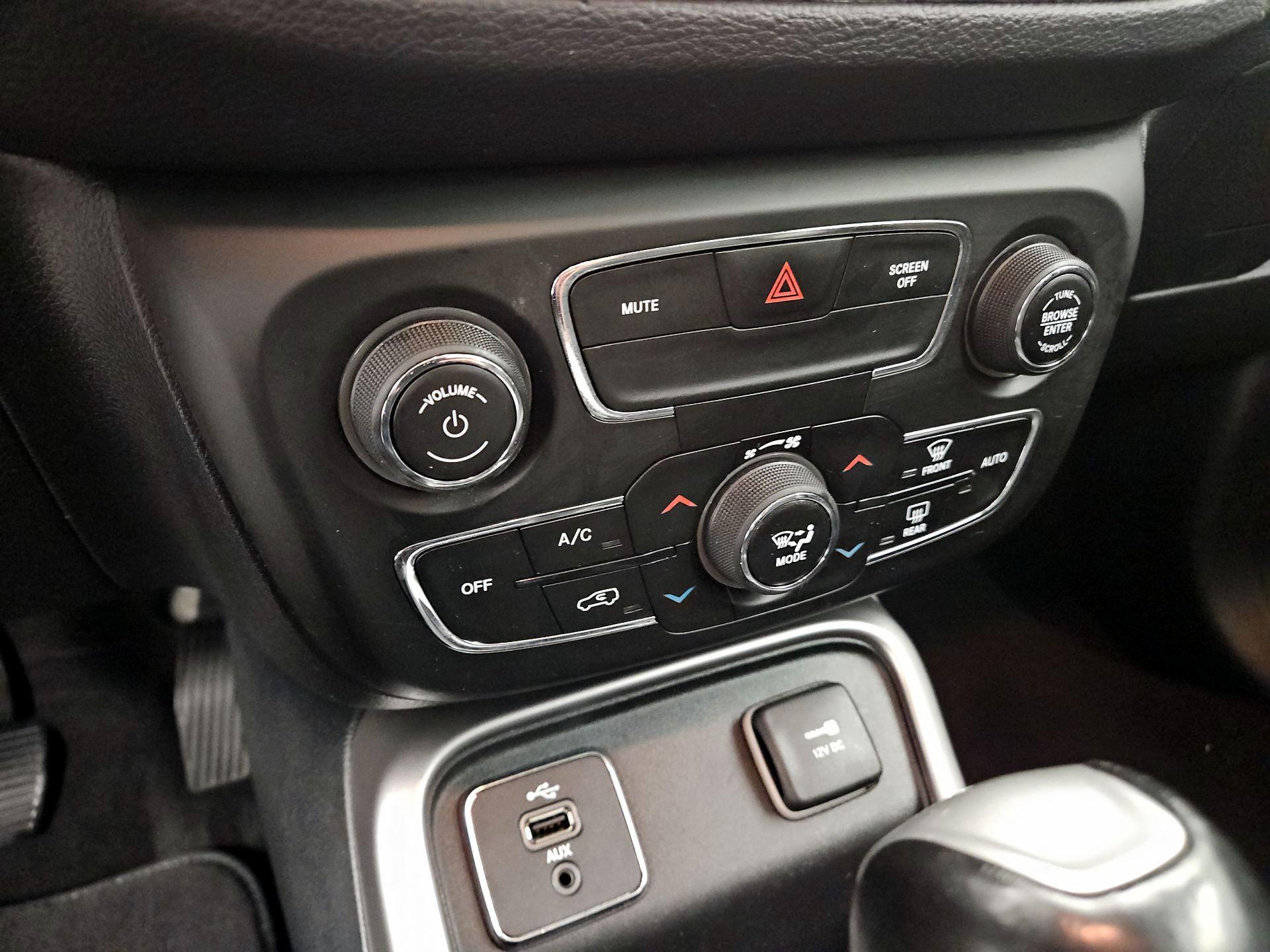 Thumbnail: 2018 Jeep Compass - 17