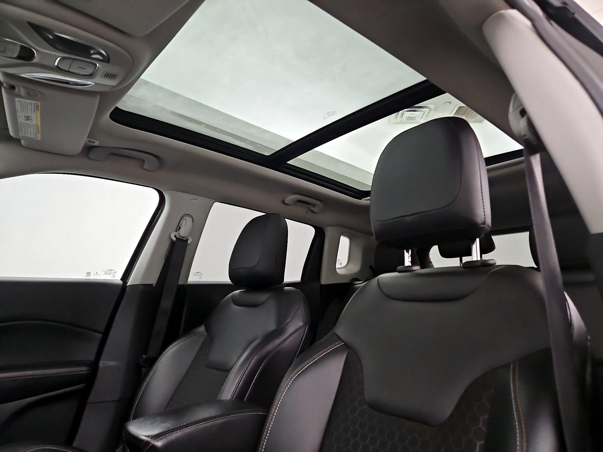 Thumbnail: 2018 Jeep Compass - 20