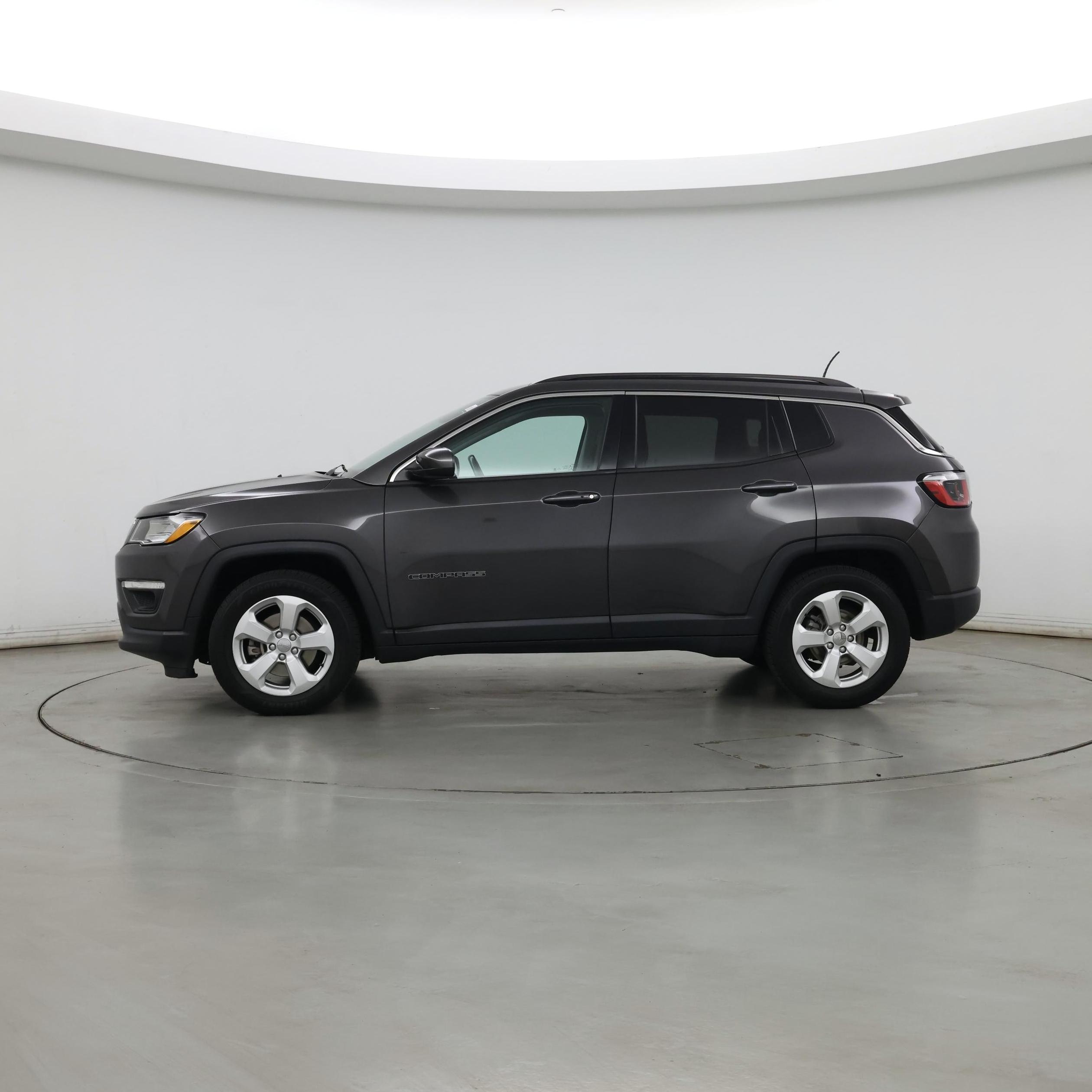 Thumbnail: 2018 Jeep Compass - 3