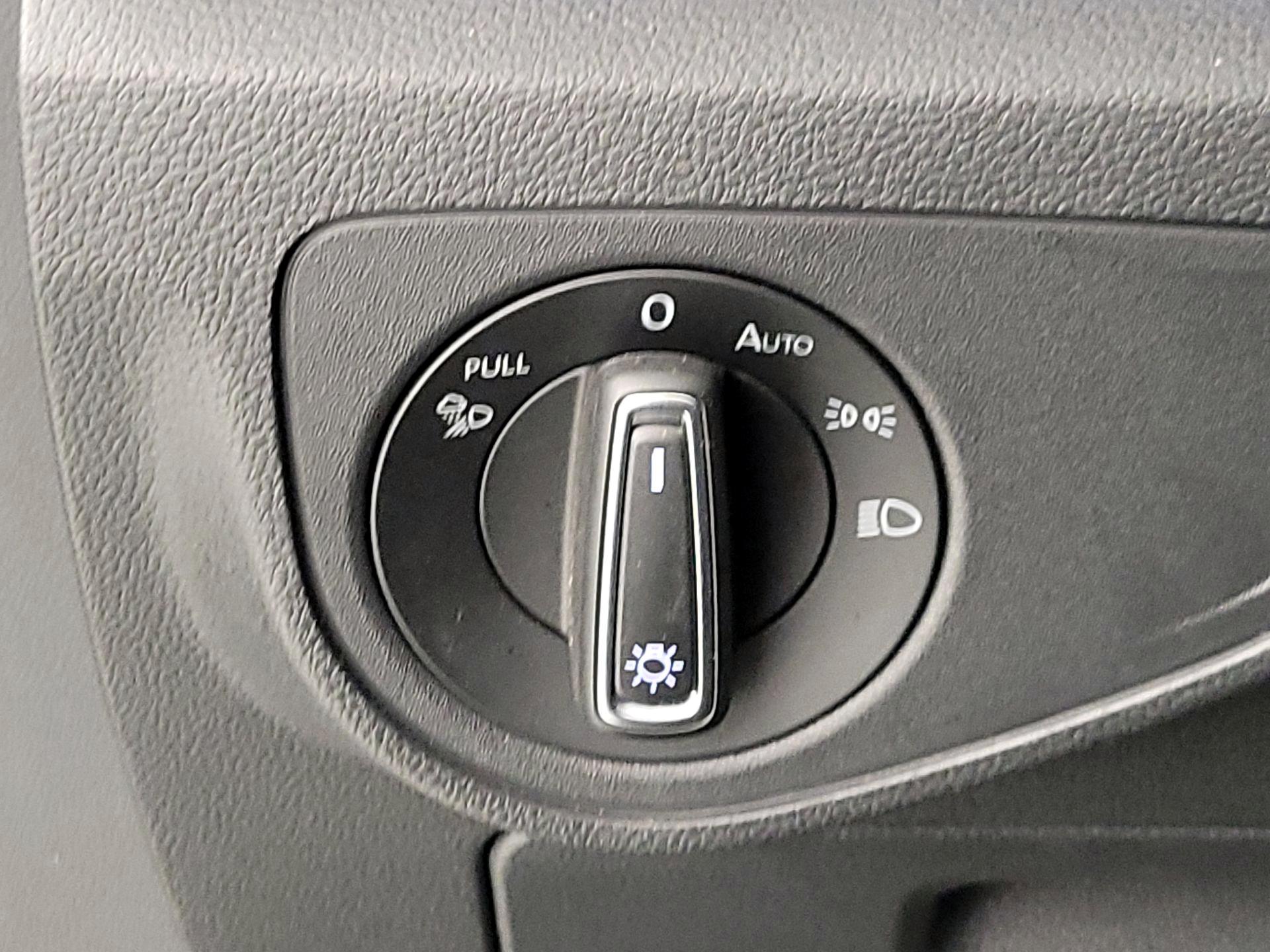 Thumbnail: 2023 Volkswagen Atlas - 13