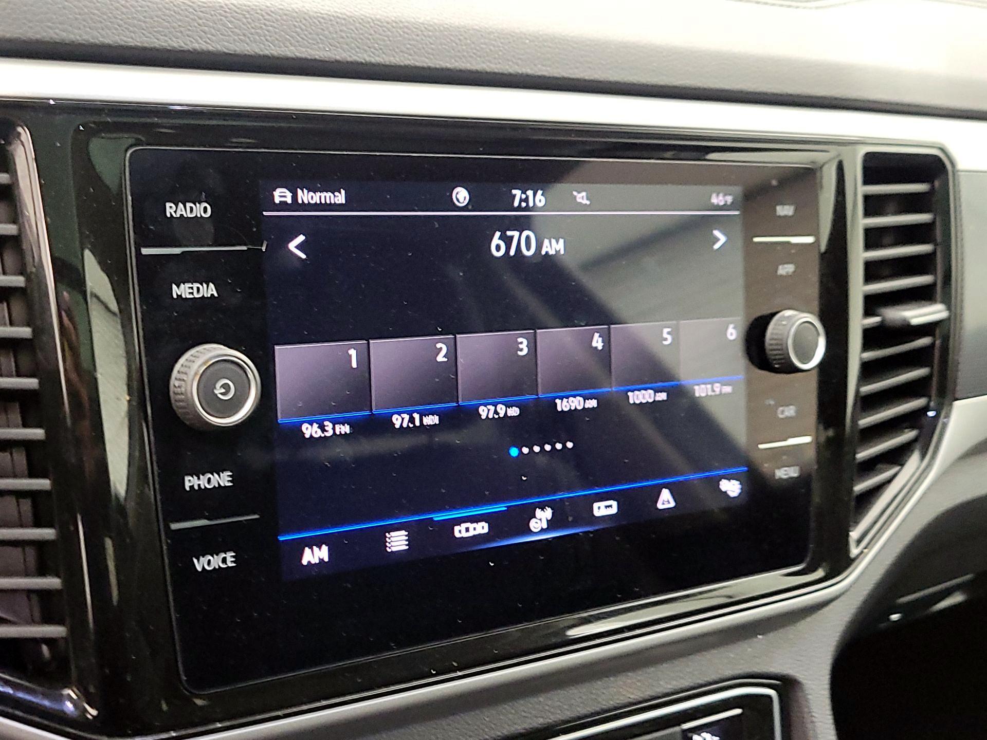 Thumbnail: 2023 Volkswagen Atlas - 15