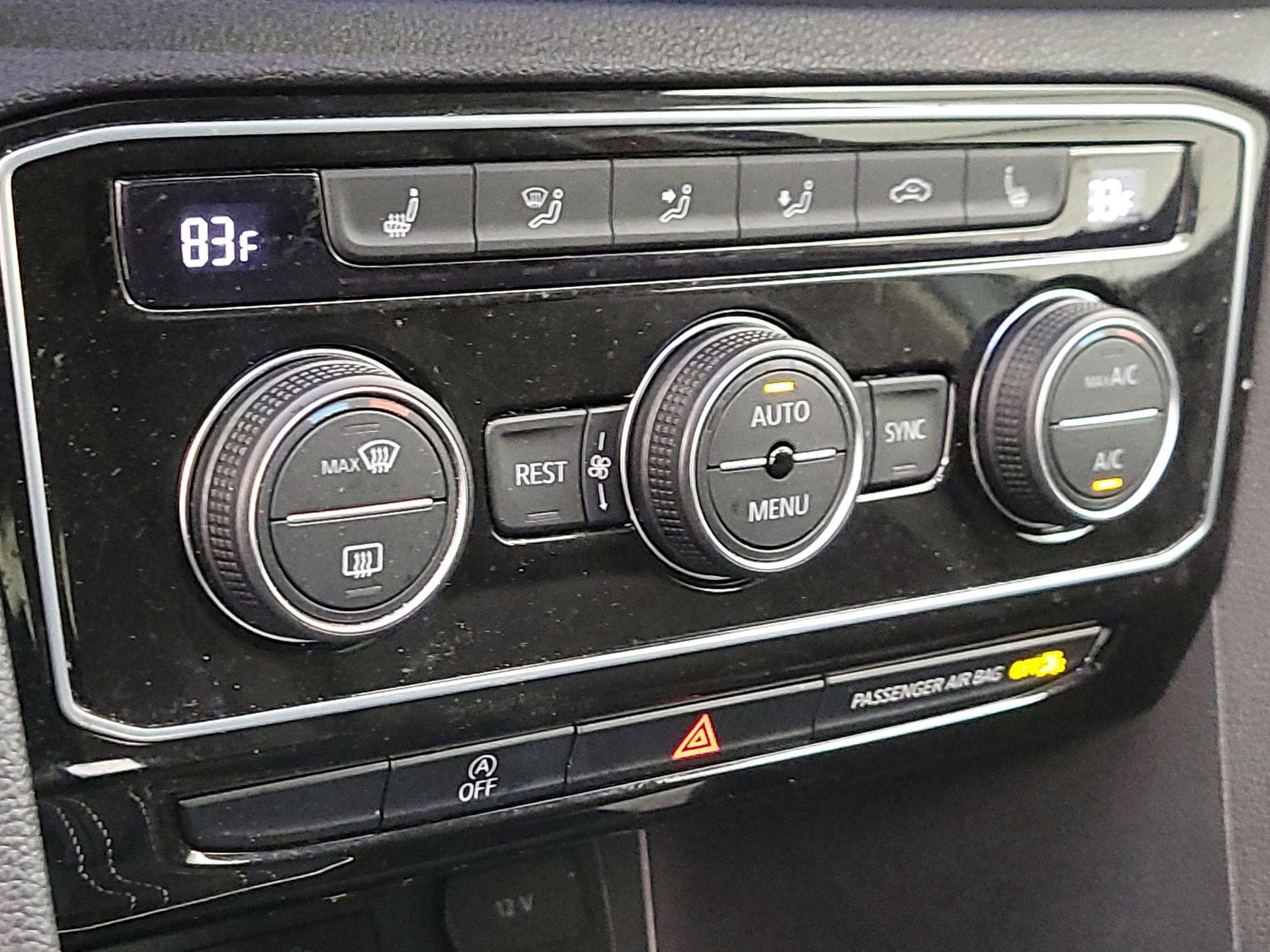 Thumbnail: 2023 Volkswagen Atlas - 16