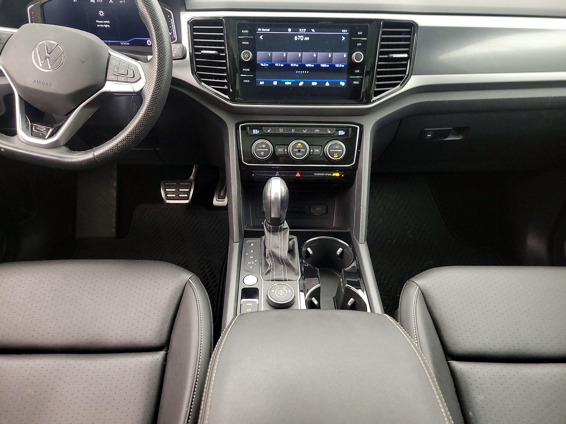 Thumbnail: 2023 Volkswagen Atlas - 17