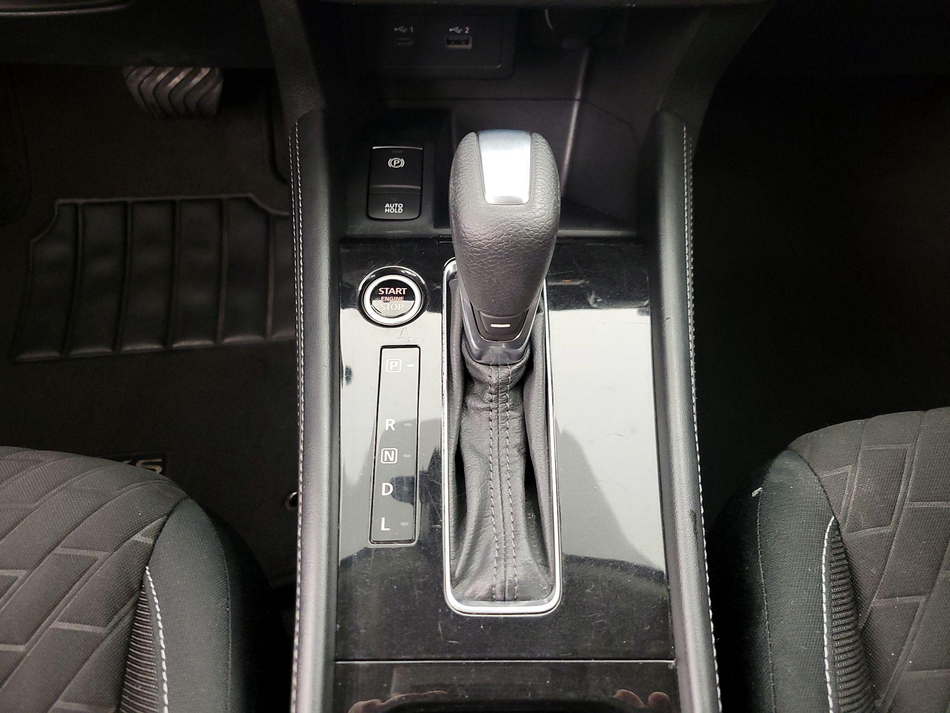 Thumbnail: 2021 Nissan Kicks - 16