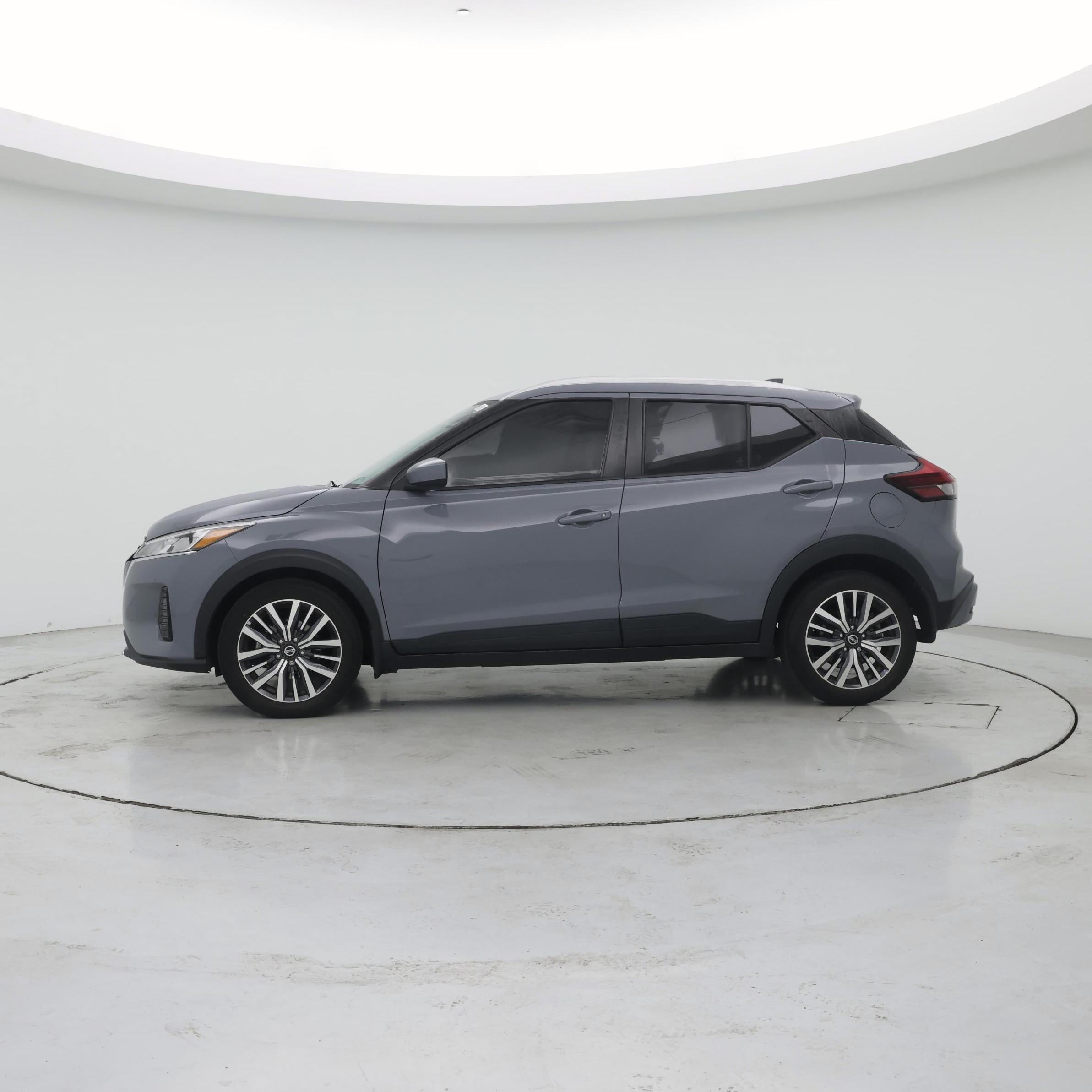 Thumbnail: 2021 Nissan Kicks - 3