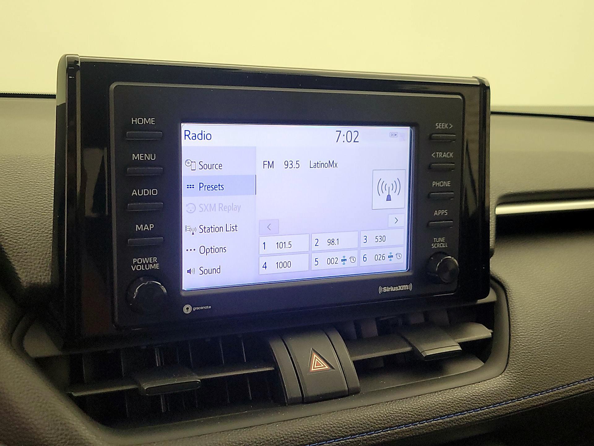 Thumbnail: 2022 Toyota RAV4 - 15