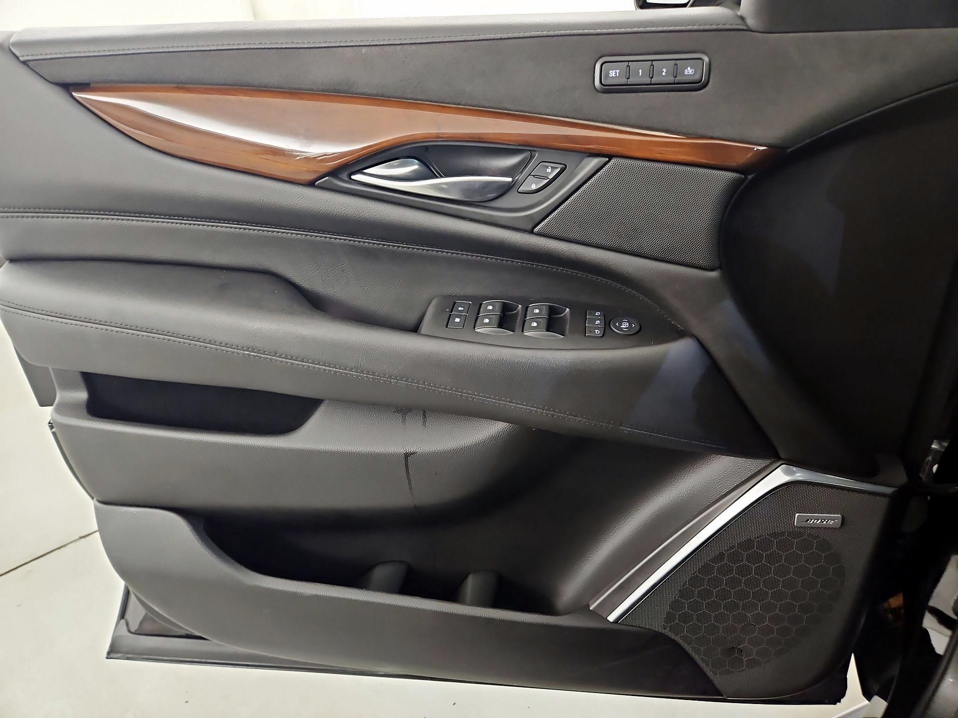 Thumbnail: 2018 Cadillac Escalade - 12