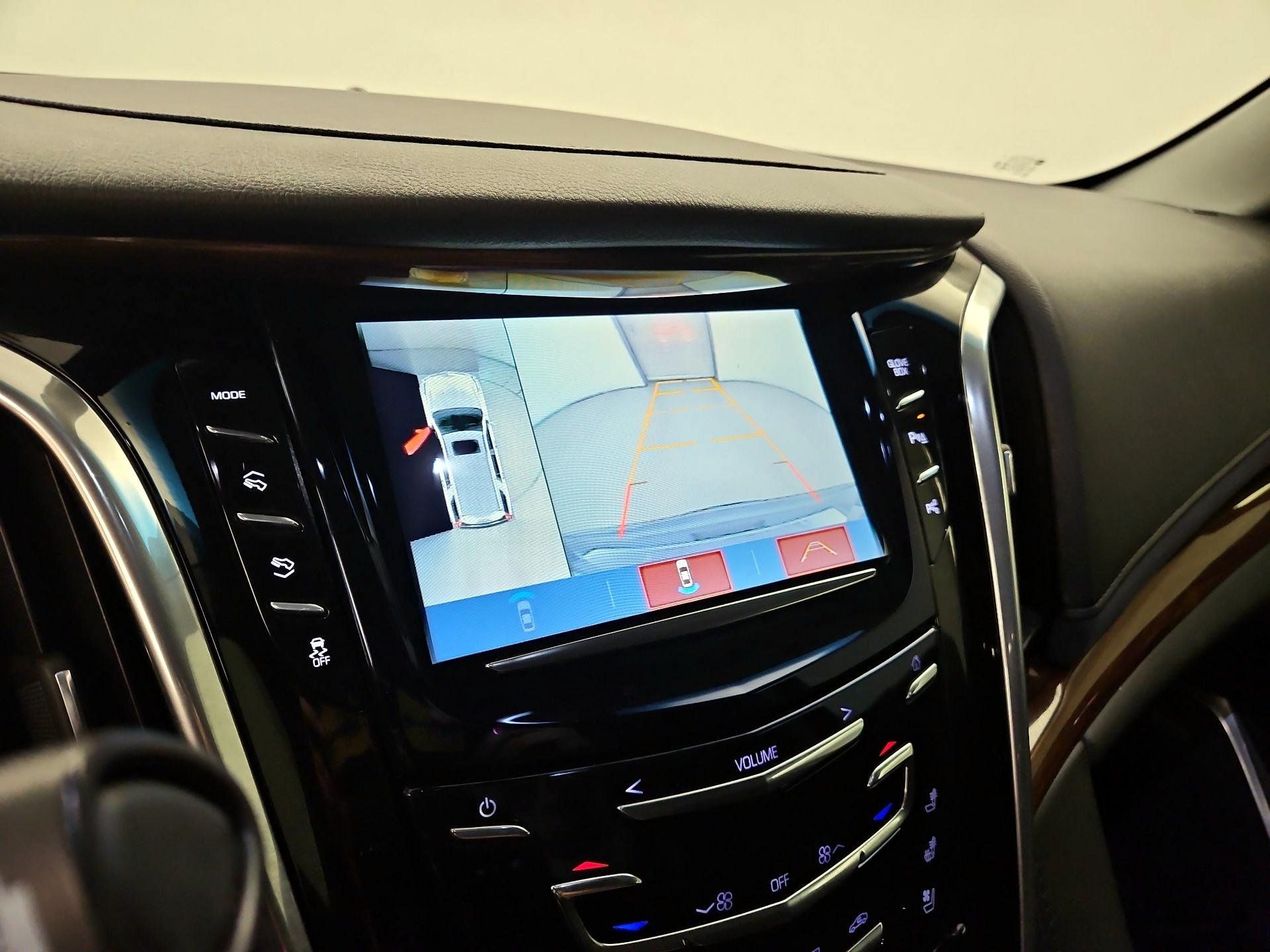 Thumbnail: 2018 Cadillac Escalade - 14