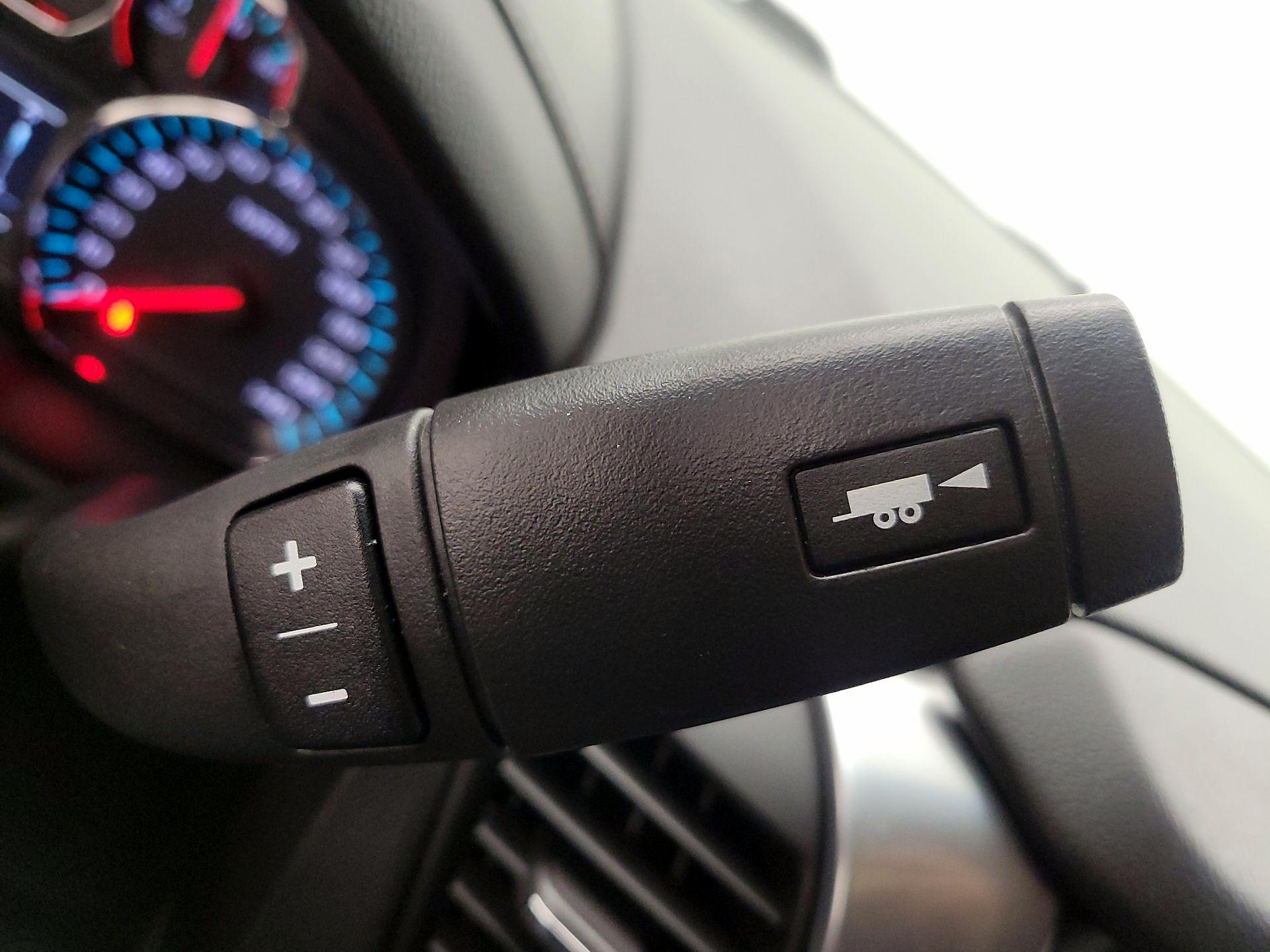 Thumbnail: 2016 Chevrolet Tahoe - 17