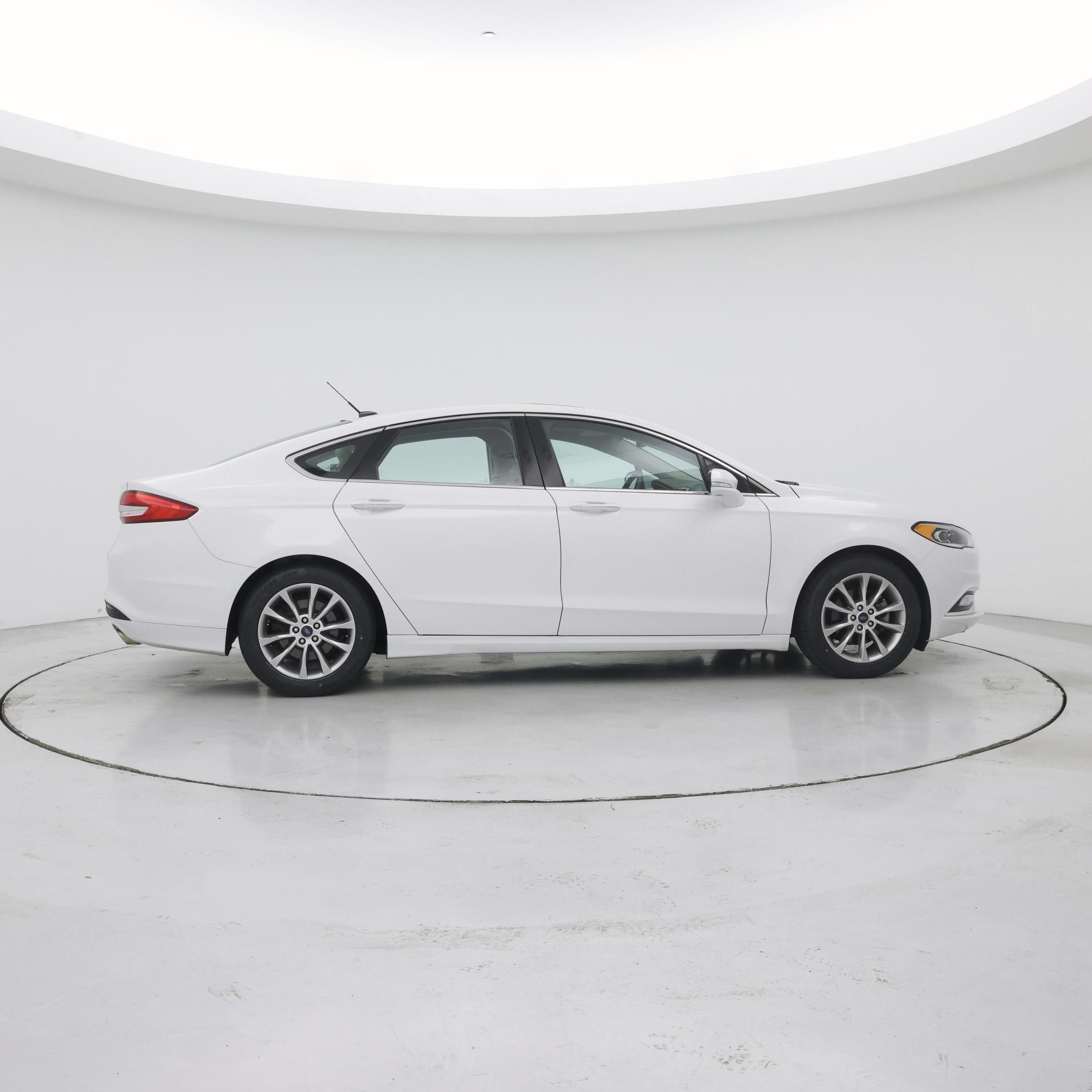 Thumbnail: 2017 Ford Fusion - 7