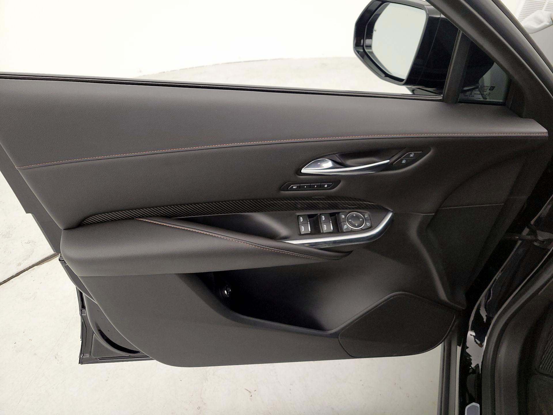 Thumbnail: 2019 Cadillac XT4 - 12