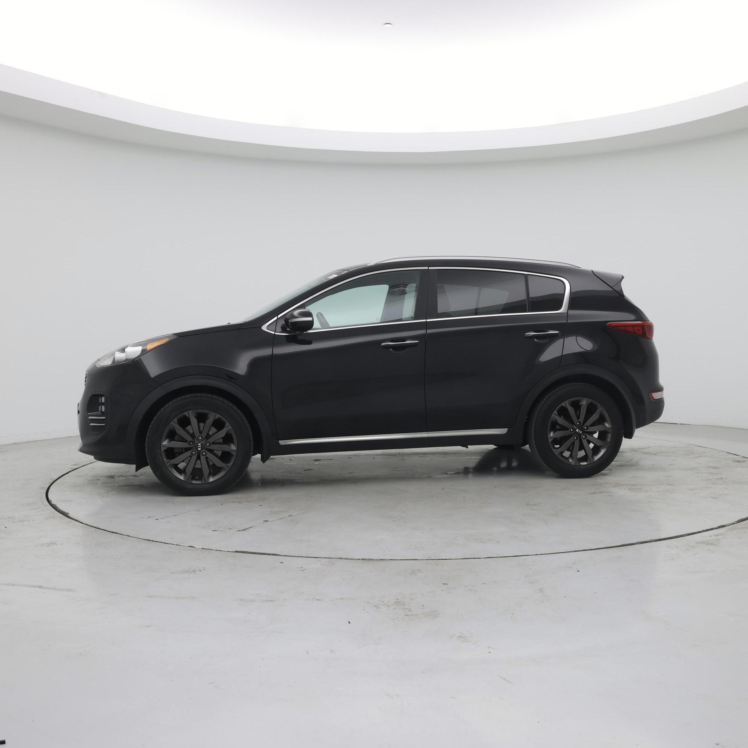 Thumbnail: 2019 Kia Sportage - 3