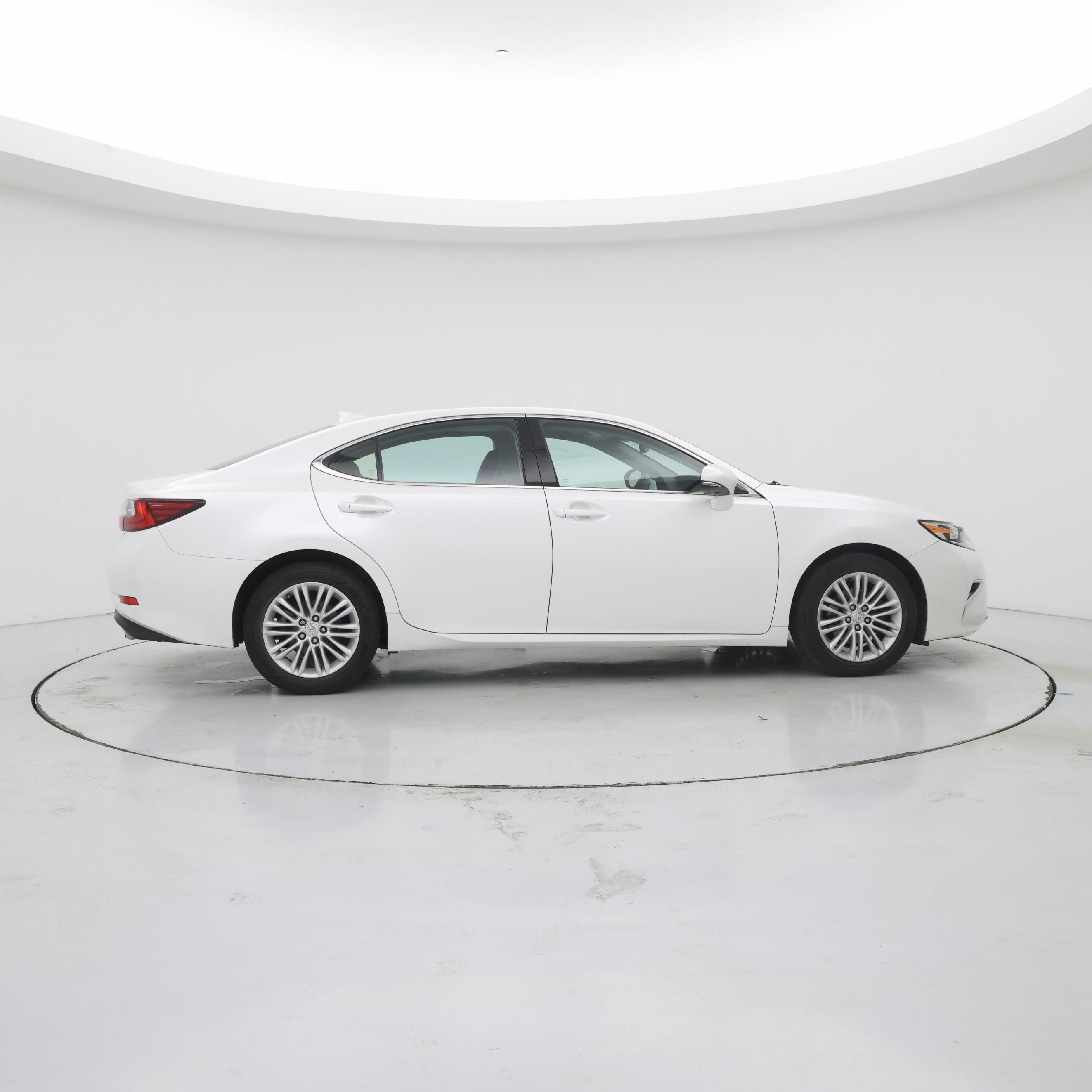Thumbnail: 2016 Lexus ES - 7