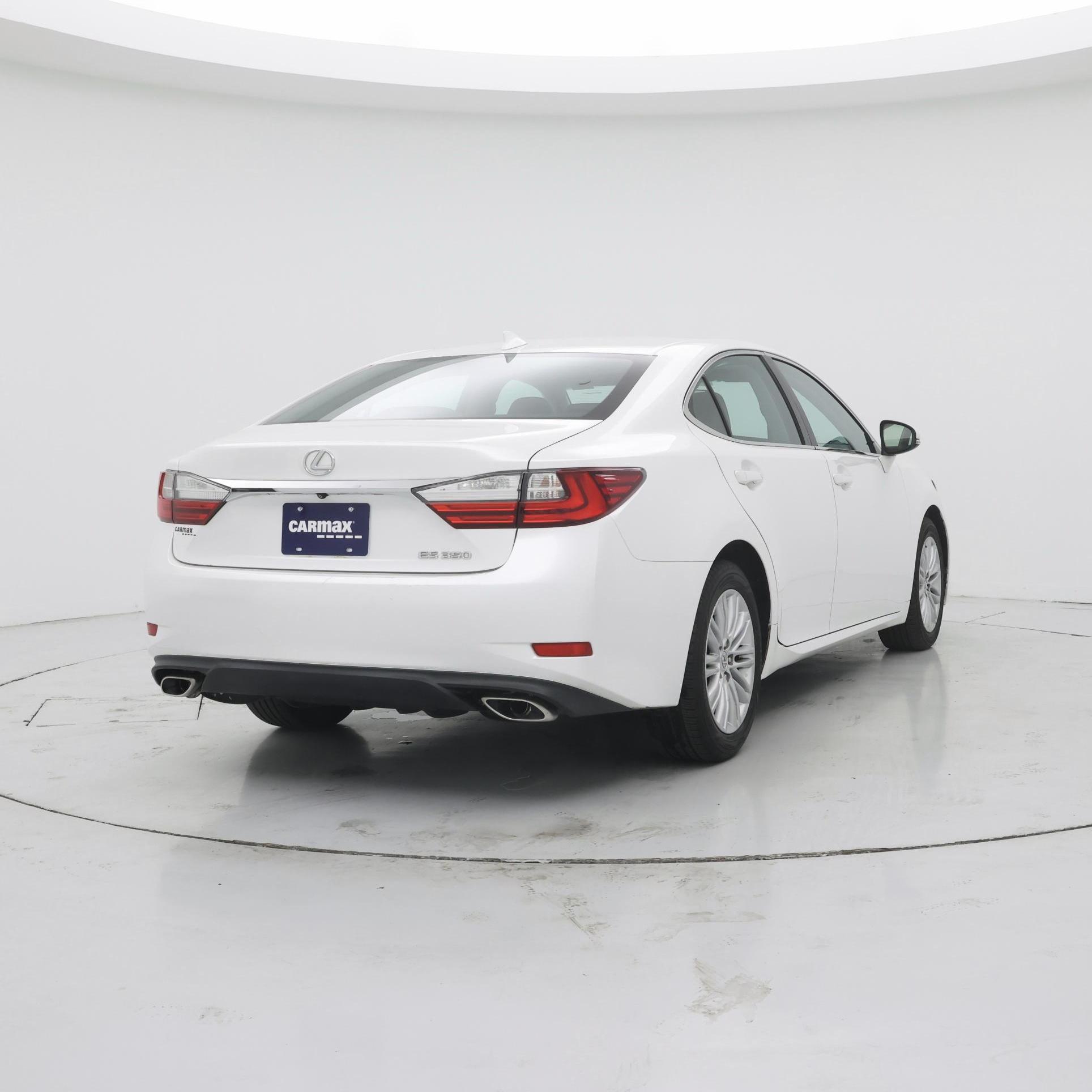 Thumbnail: 2016 Lexus ES - 8