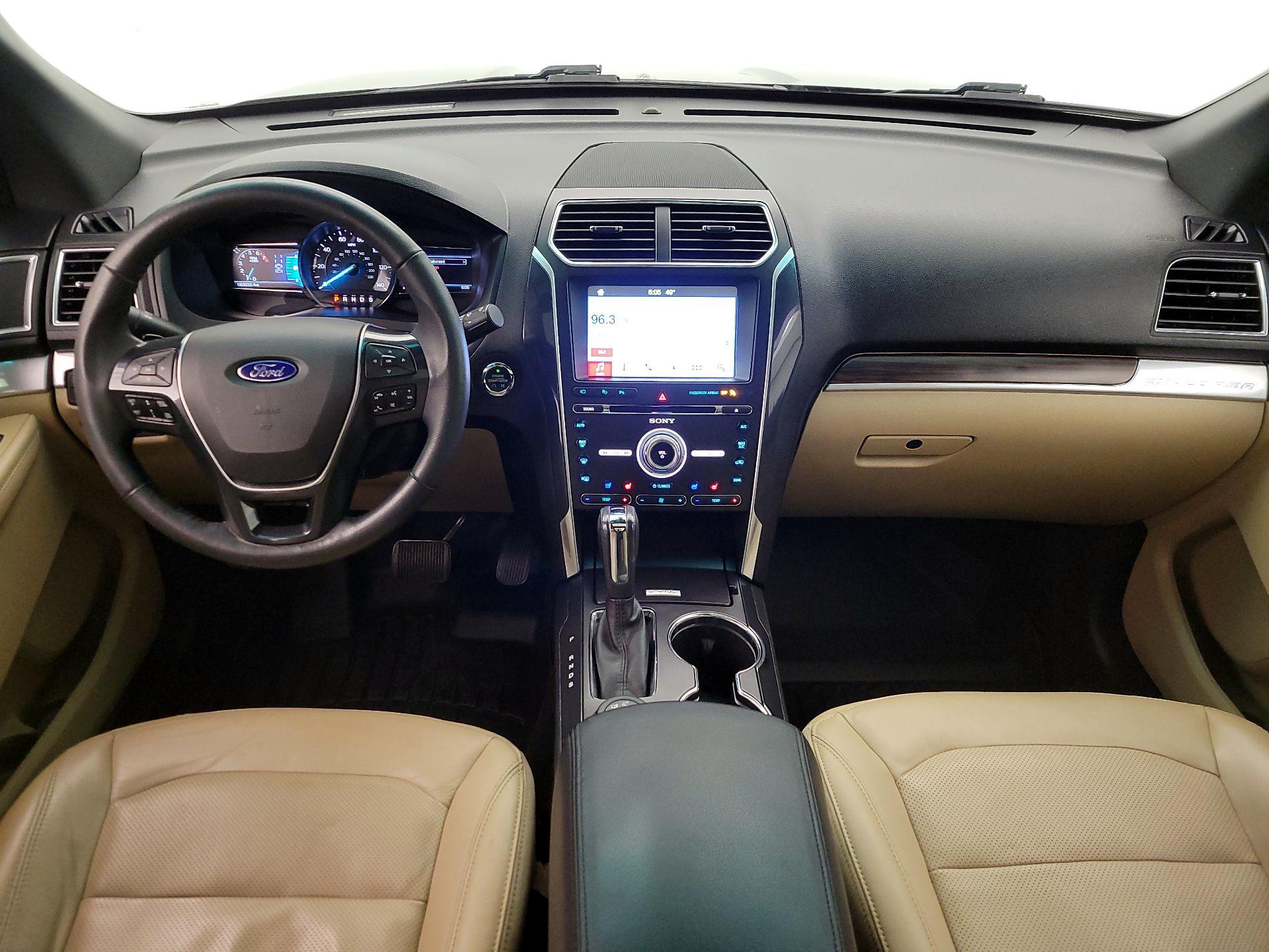 Thumbnail: 2017 Ford Explorer - 9