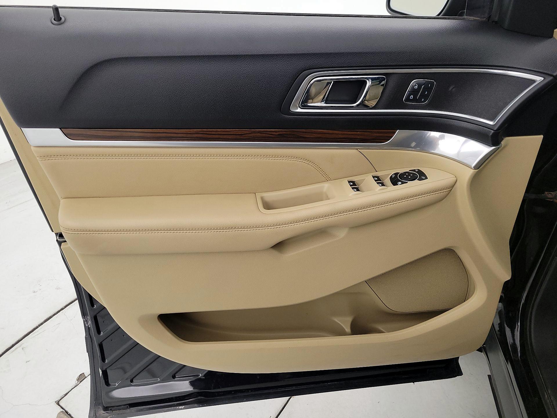 Thumbnail: 2017 Ford Explorer - 12