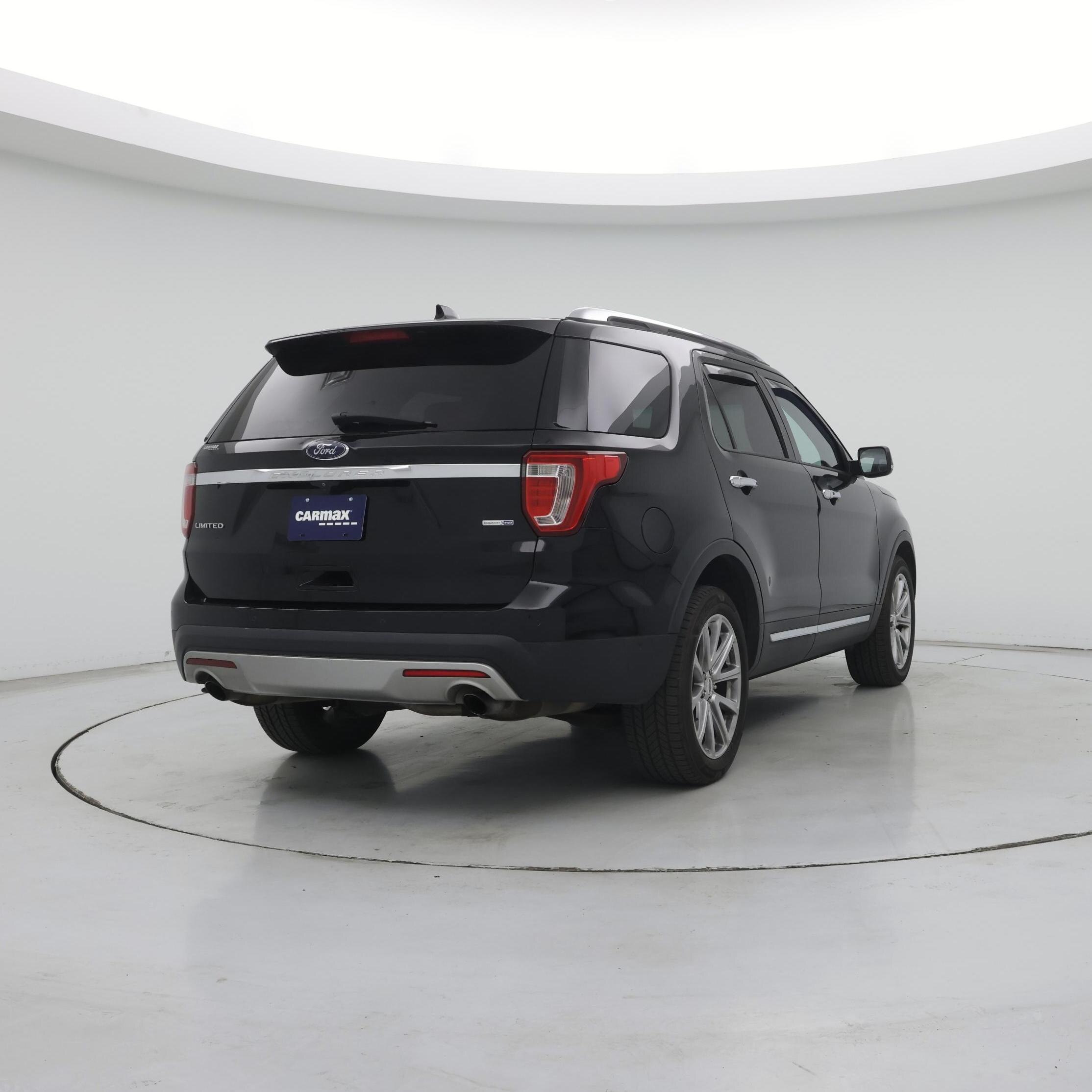 Thumbnail: 2017 Ford Explorer - 8