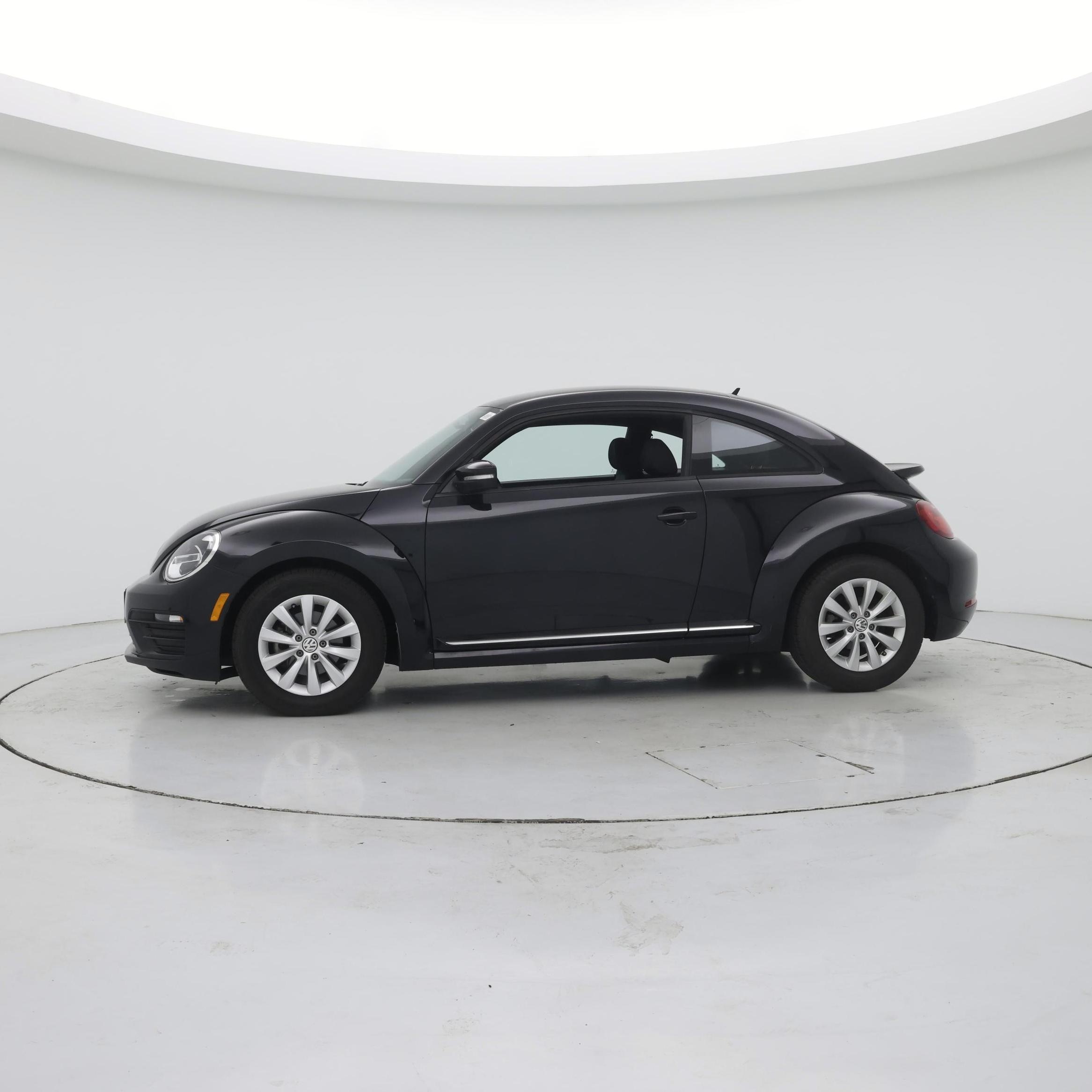 Thumbnail: 2019 Volkswagen Beetle - 3