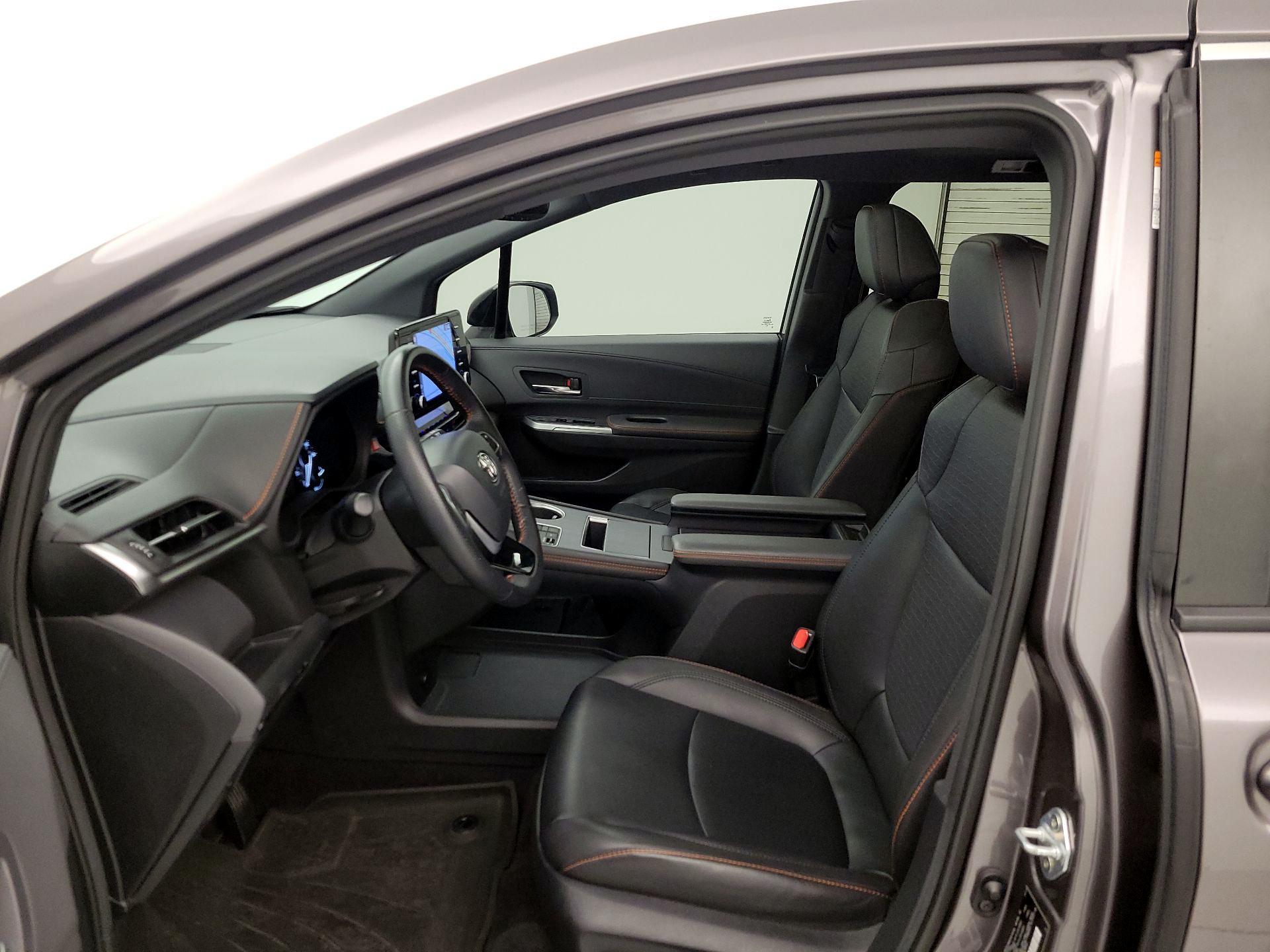 Thumbnail: 2021 Toyota Sienna - 11