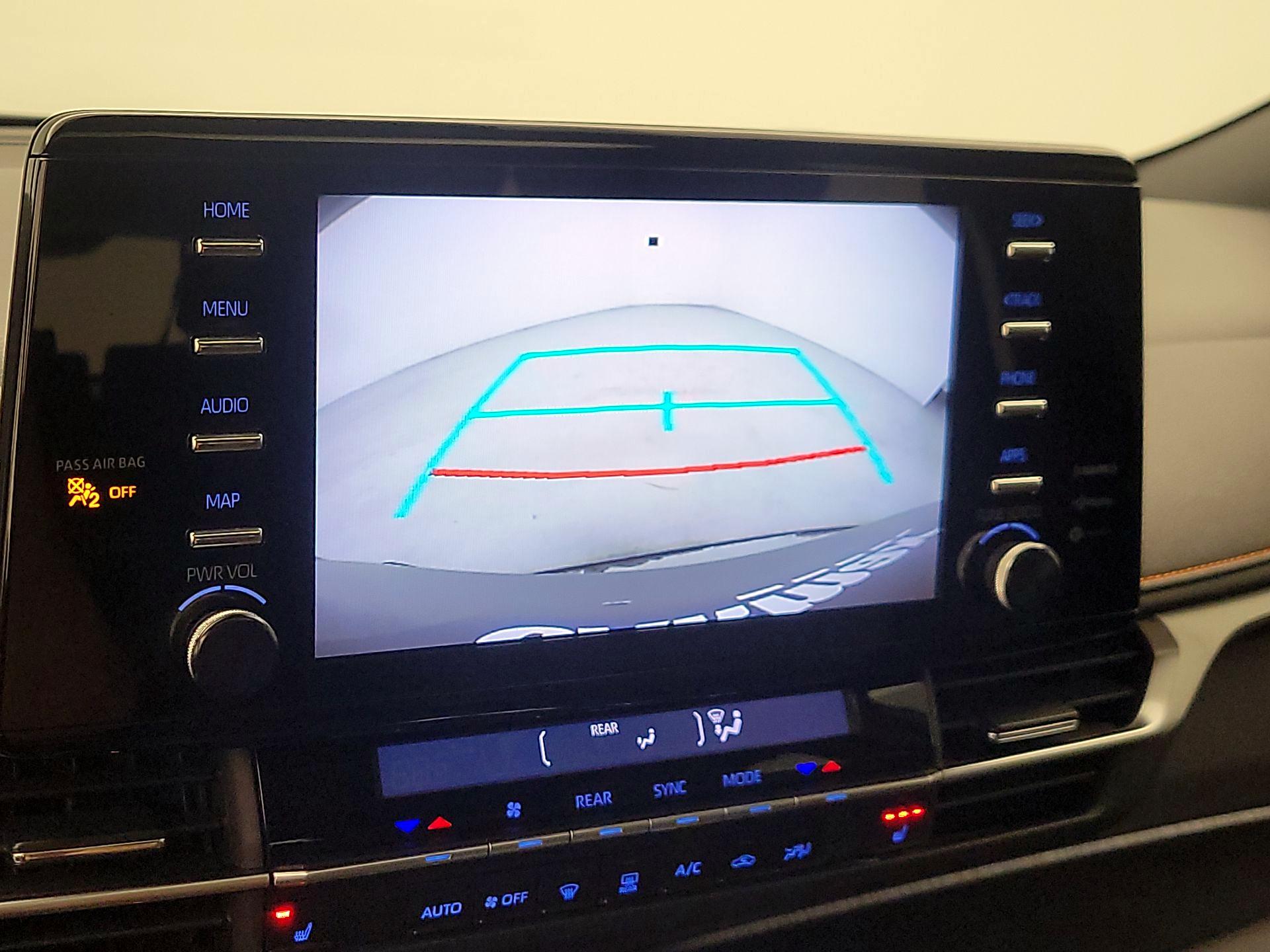 Thumbnail: 2021 Toyota Sienna - 15