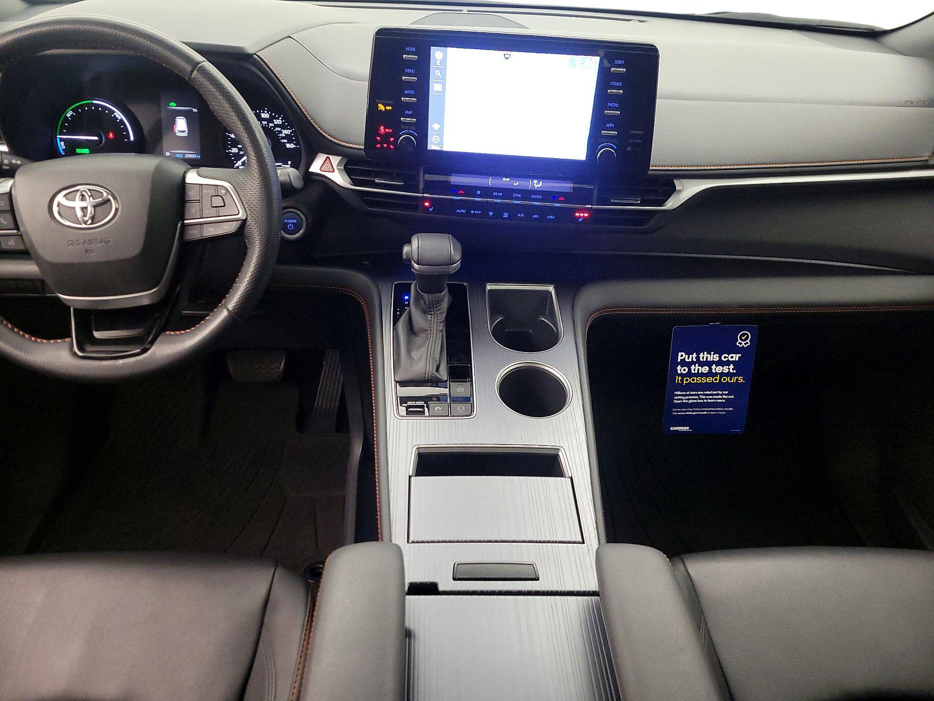 Thumbnail: 2021 Toyota Sienna - 18