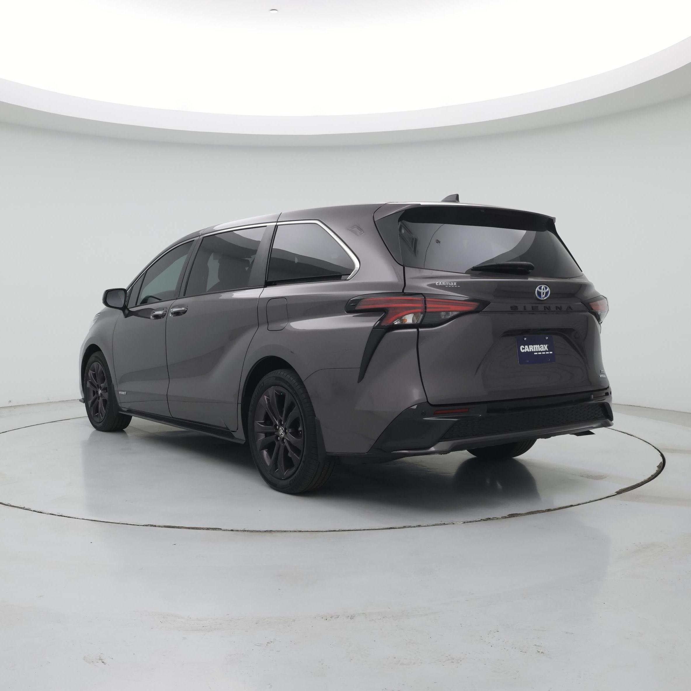 Thumbnail: 2021 Toyota Sienna - 2