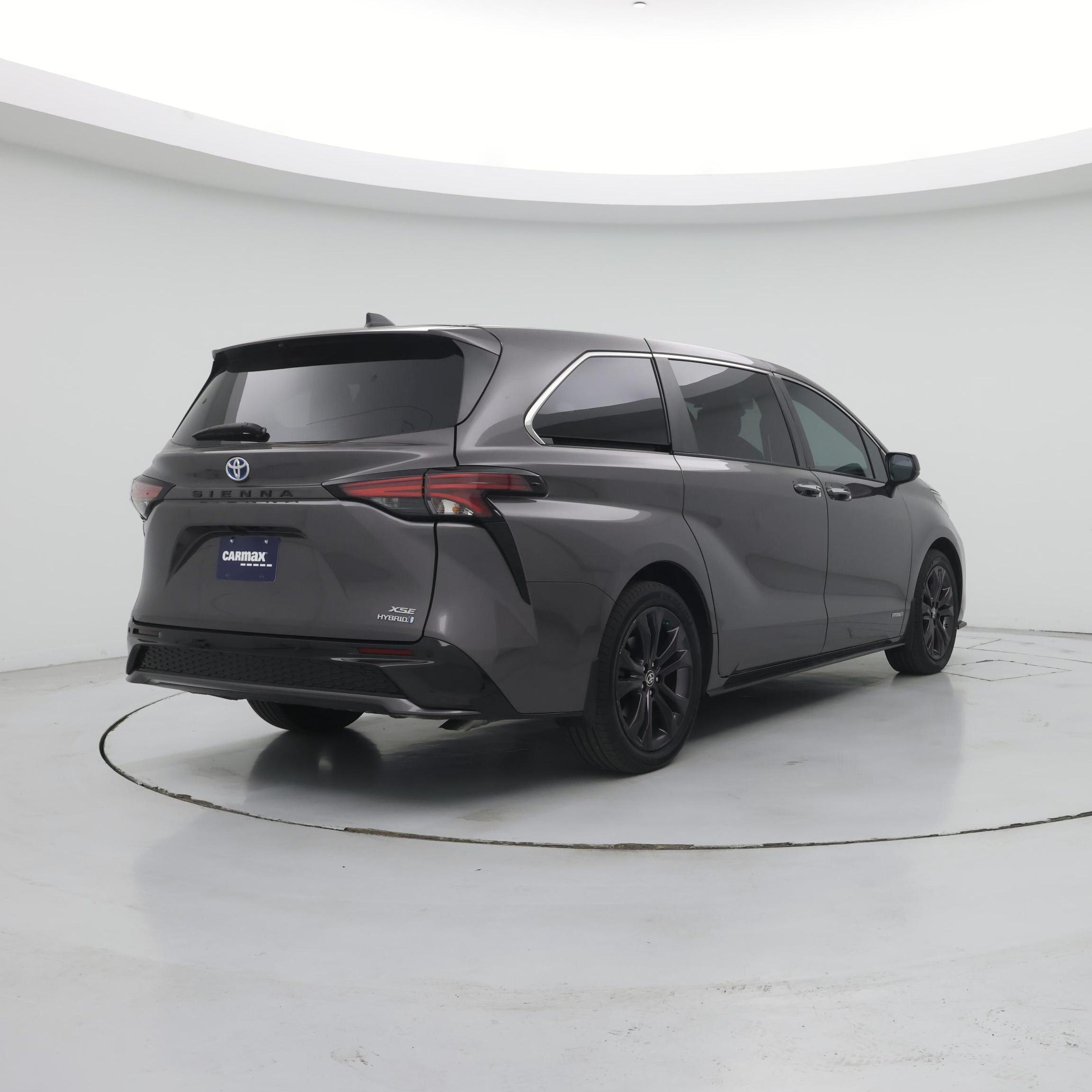 Thumbnail: 2021 Toyota Sienna - 8