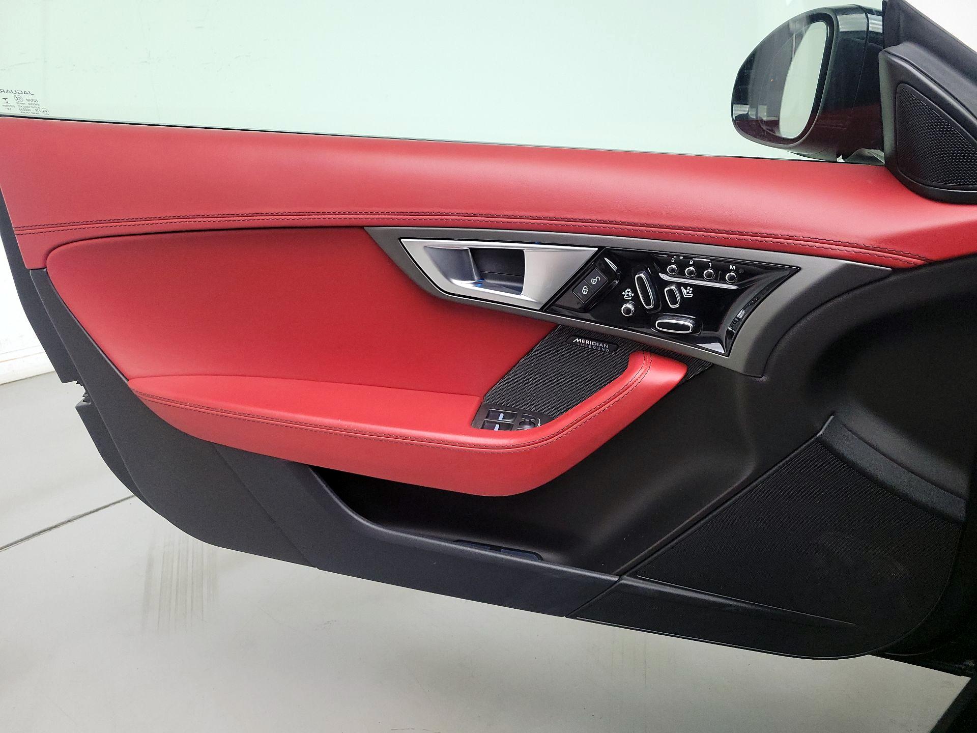 Thumbnail: 2016 Jaguar F-Type - 12