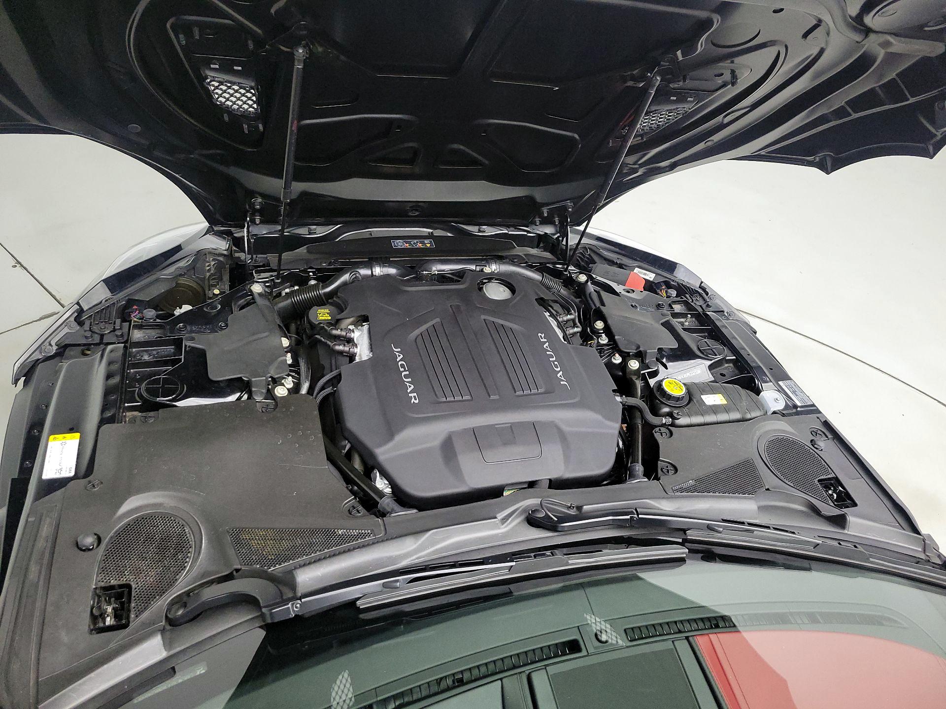 Thumbnail: 2016 Jaguar F-Type - 17