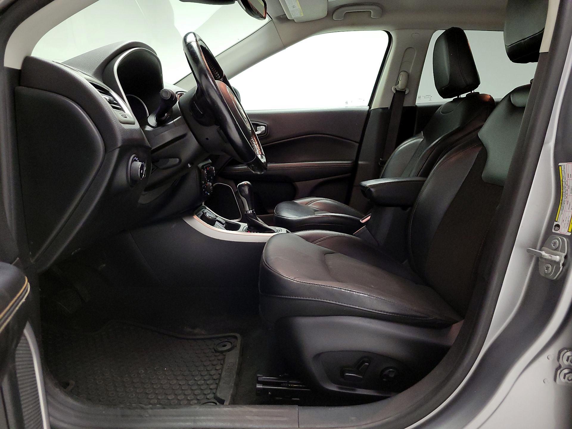 Thumbnail: 2018 Jeep Compass - 11