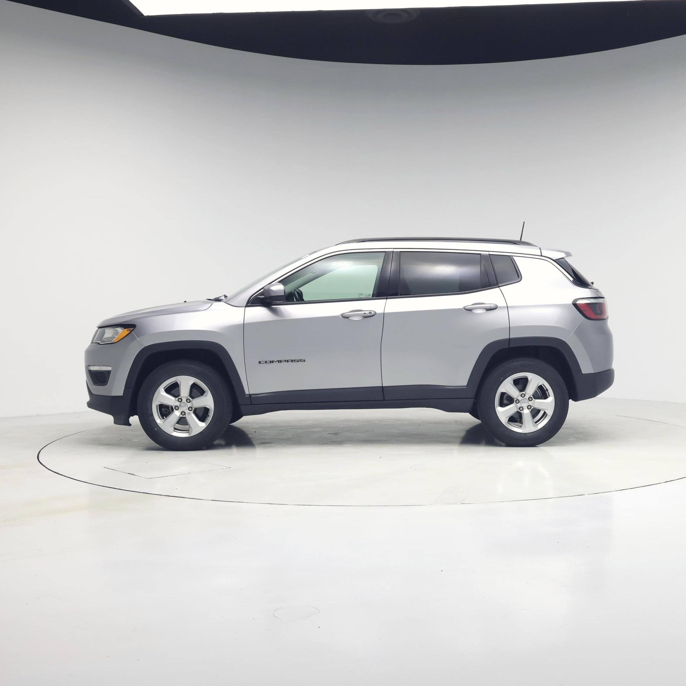 Thumbnail: 2018 Jeep Compass - 3