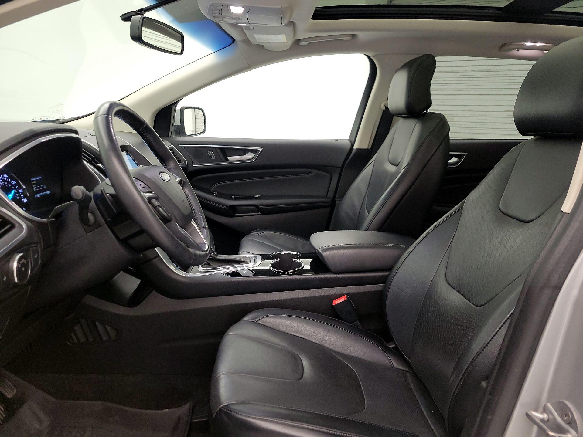 Thumbnail: 2017 Ford Edge - 11