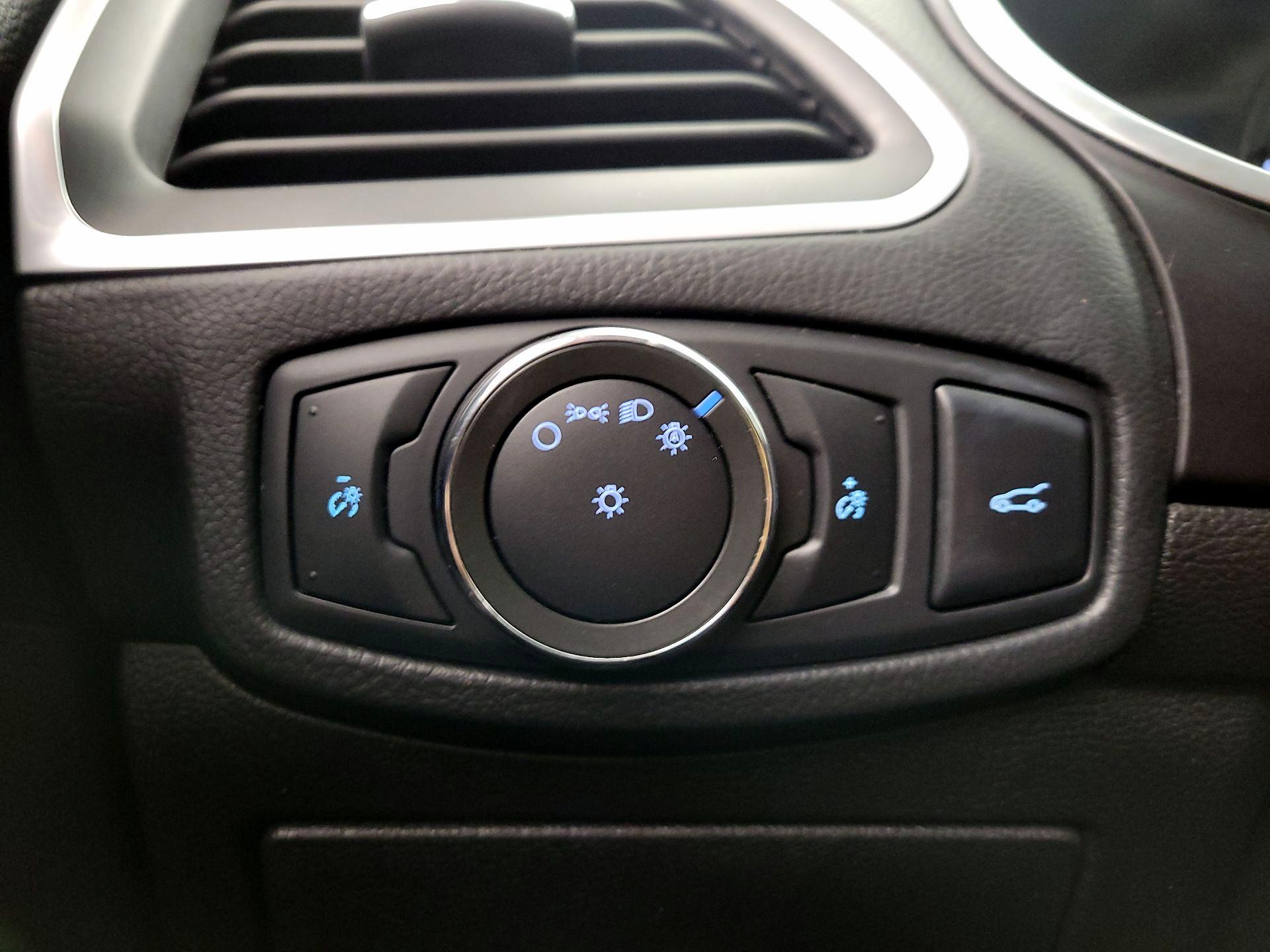 Thumbnail: 2017 Ford Edge - 13