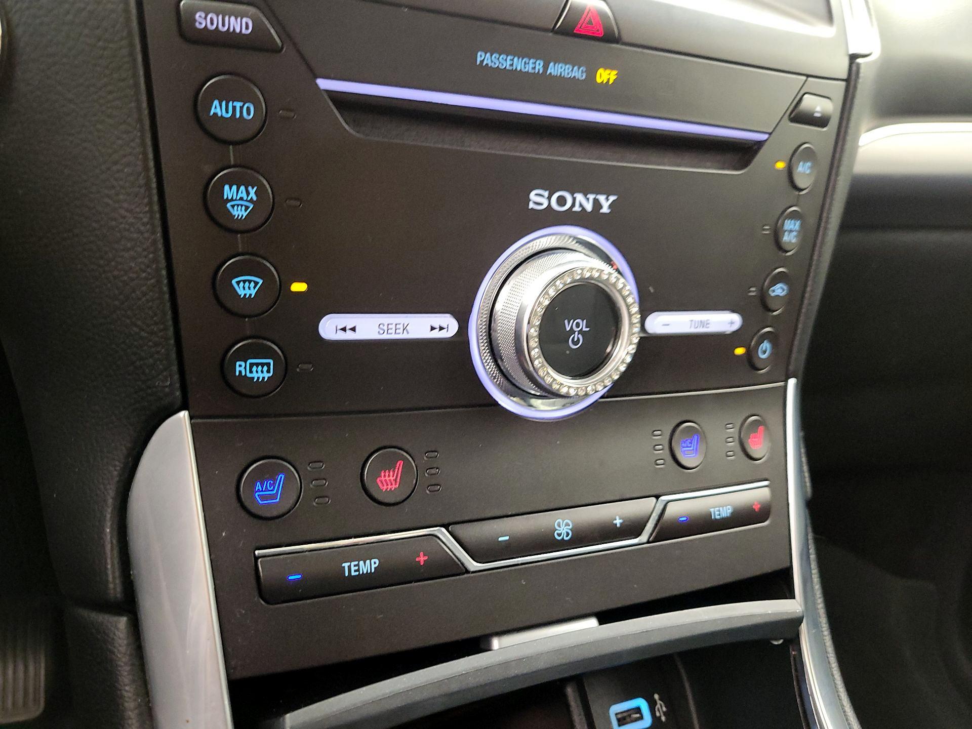 Thumbnail: 2017 Ford Edge - 17