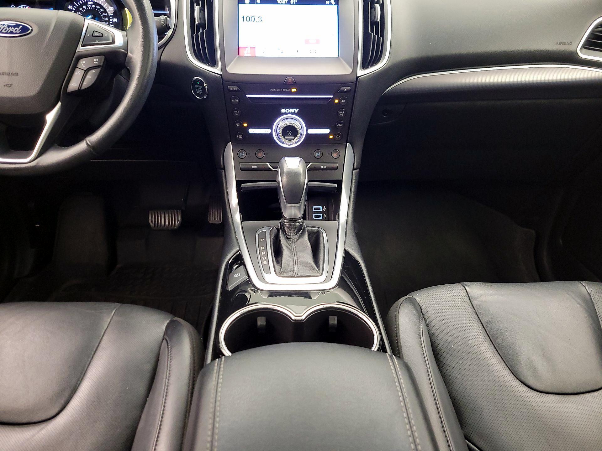 Thumbnail: 2017 Ford Edge - 18