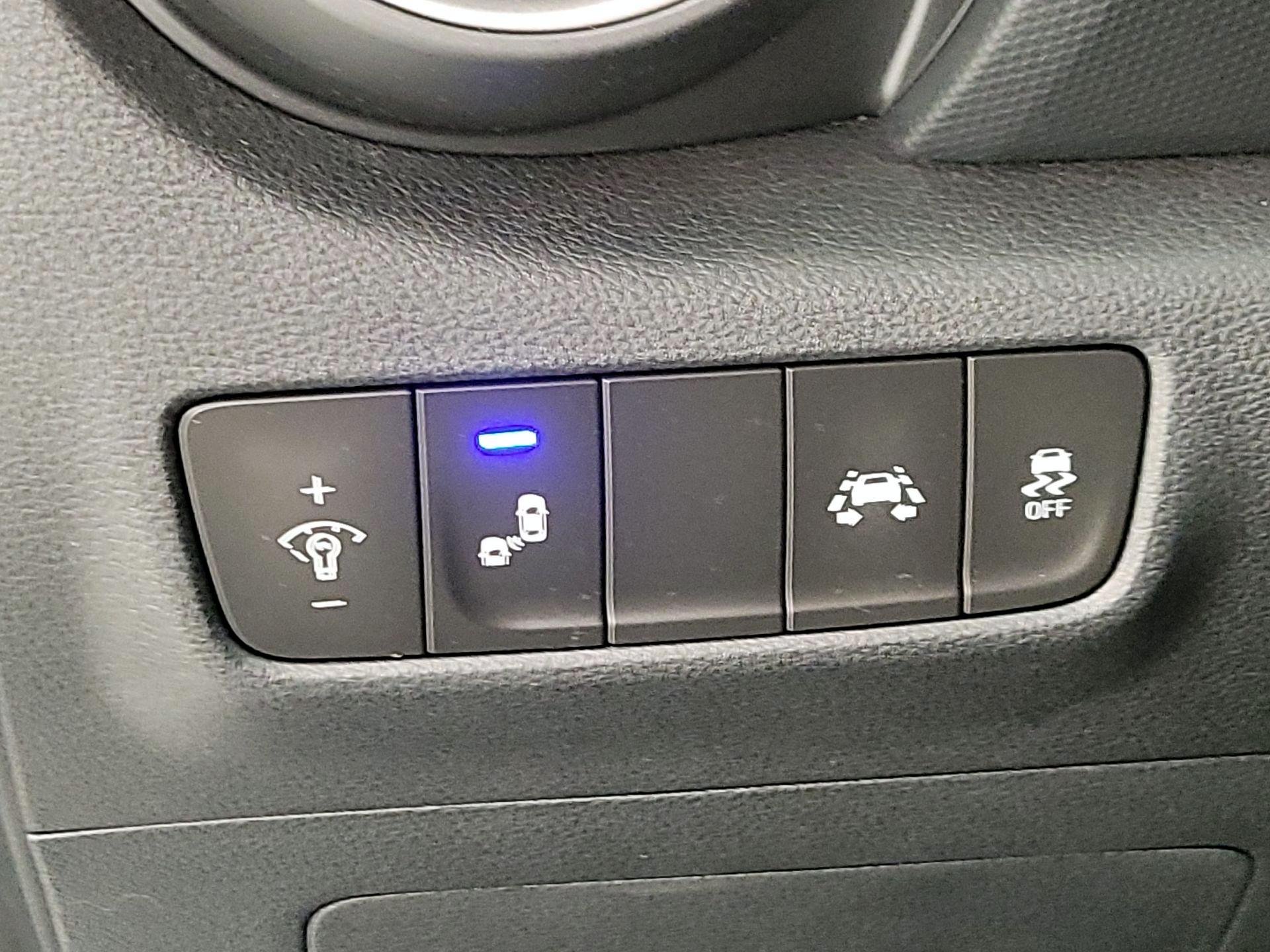 Thumbnail: 2019 Hyundai Kona - 13