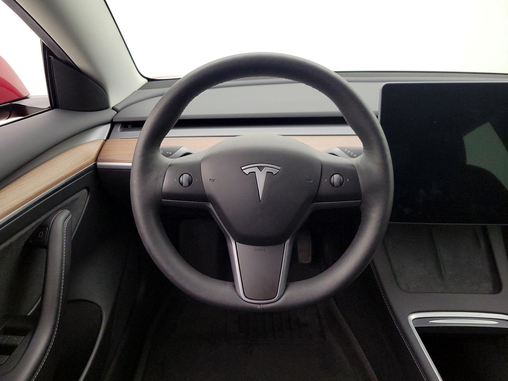 Thumbnail: 2023 Tesla Model 3 - 10