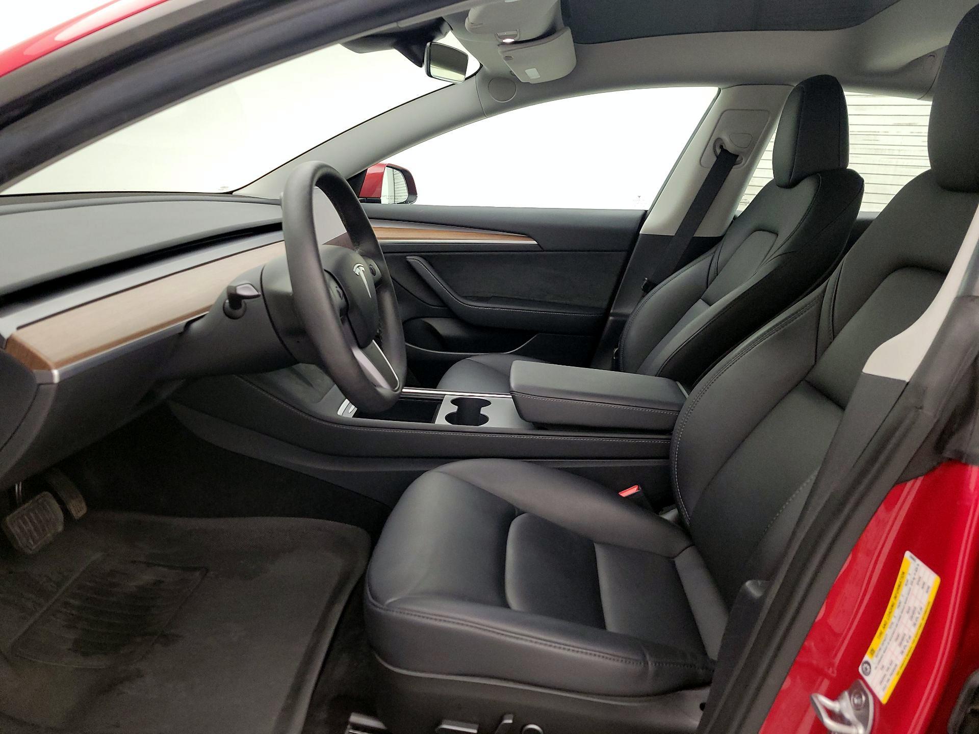 Thumbnail: 2023 Tesla Model 3 - 11