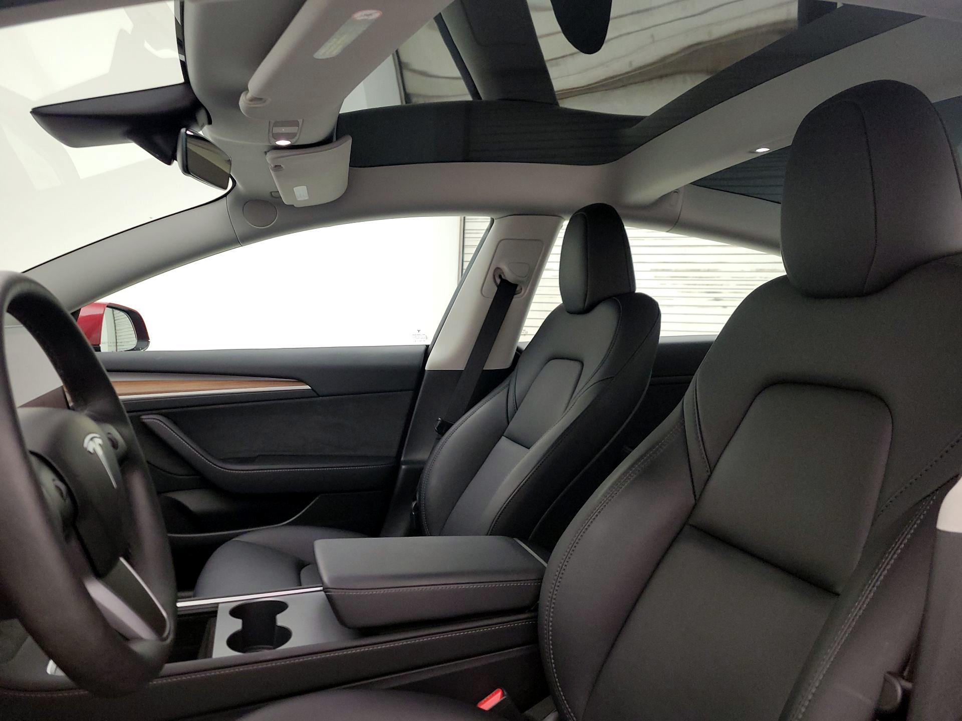 Thumbnail: 2023 Tesla Model 3 - 18