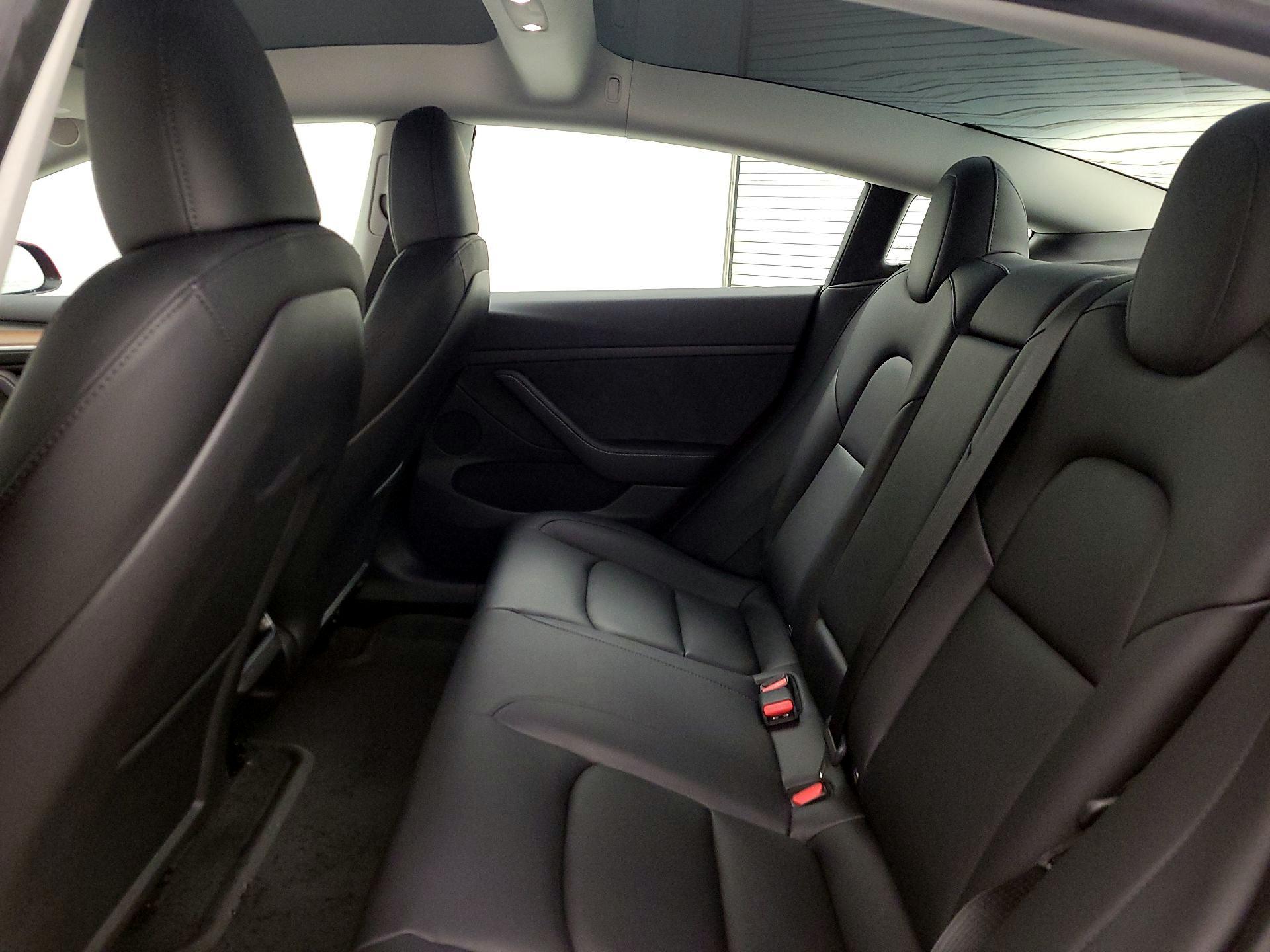 Thumbnail: 2023 Tesla Model 3 - 19