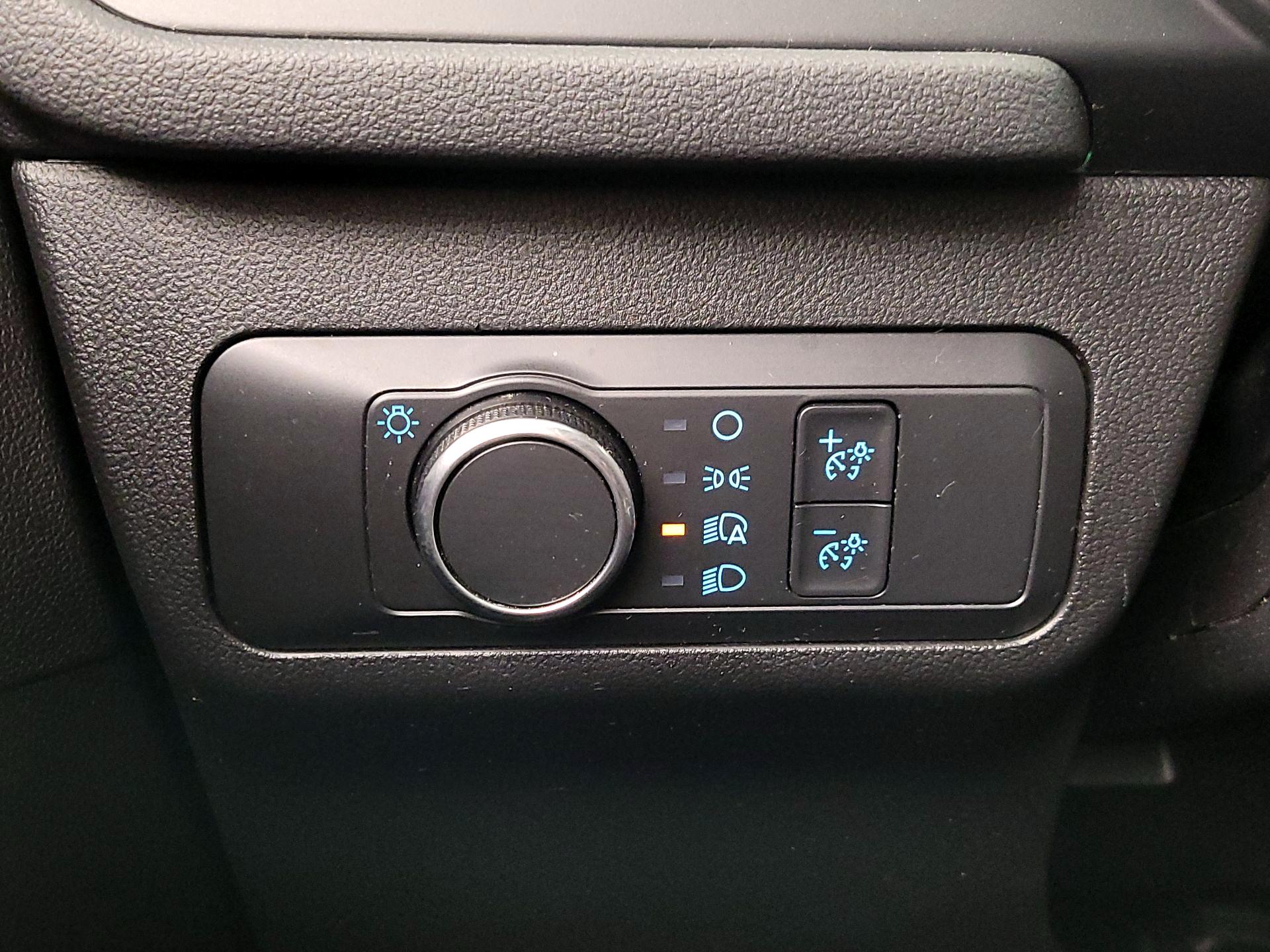 Thumbnail: 2022 Ford Escape - 13